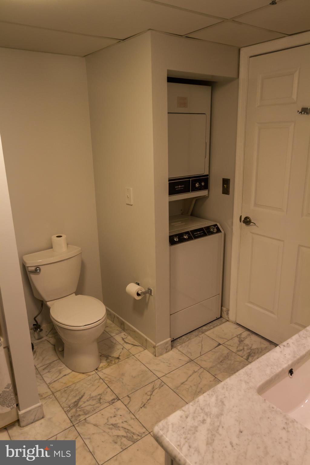 THE WILLIAMSBURG - Residential