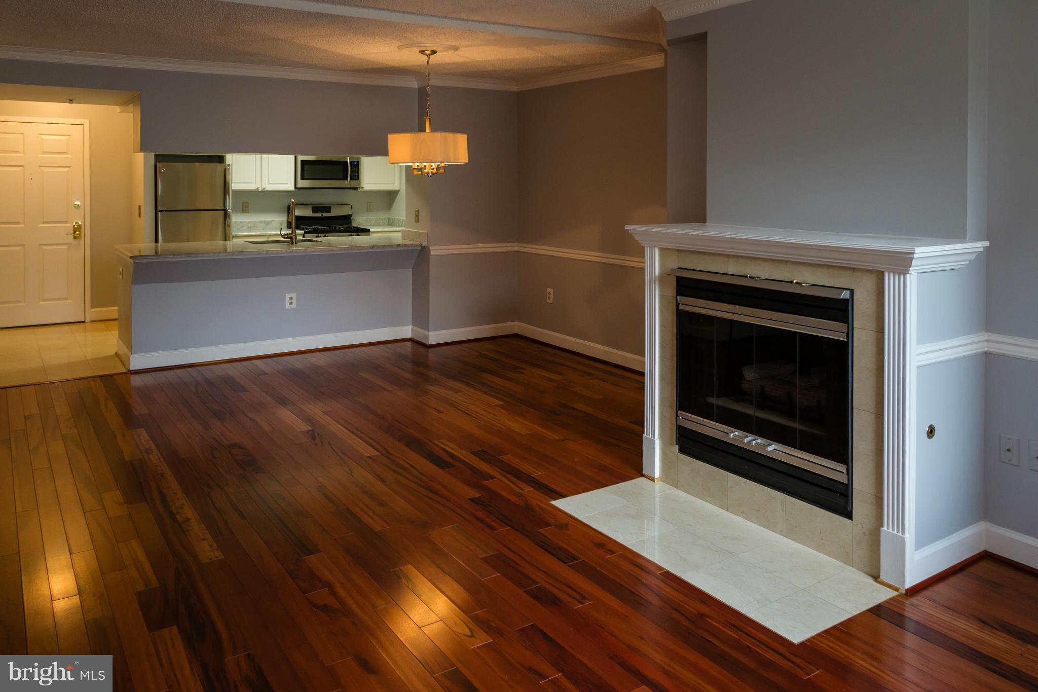 THE WILLIAMSBURG - Residential