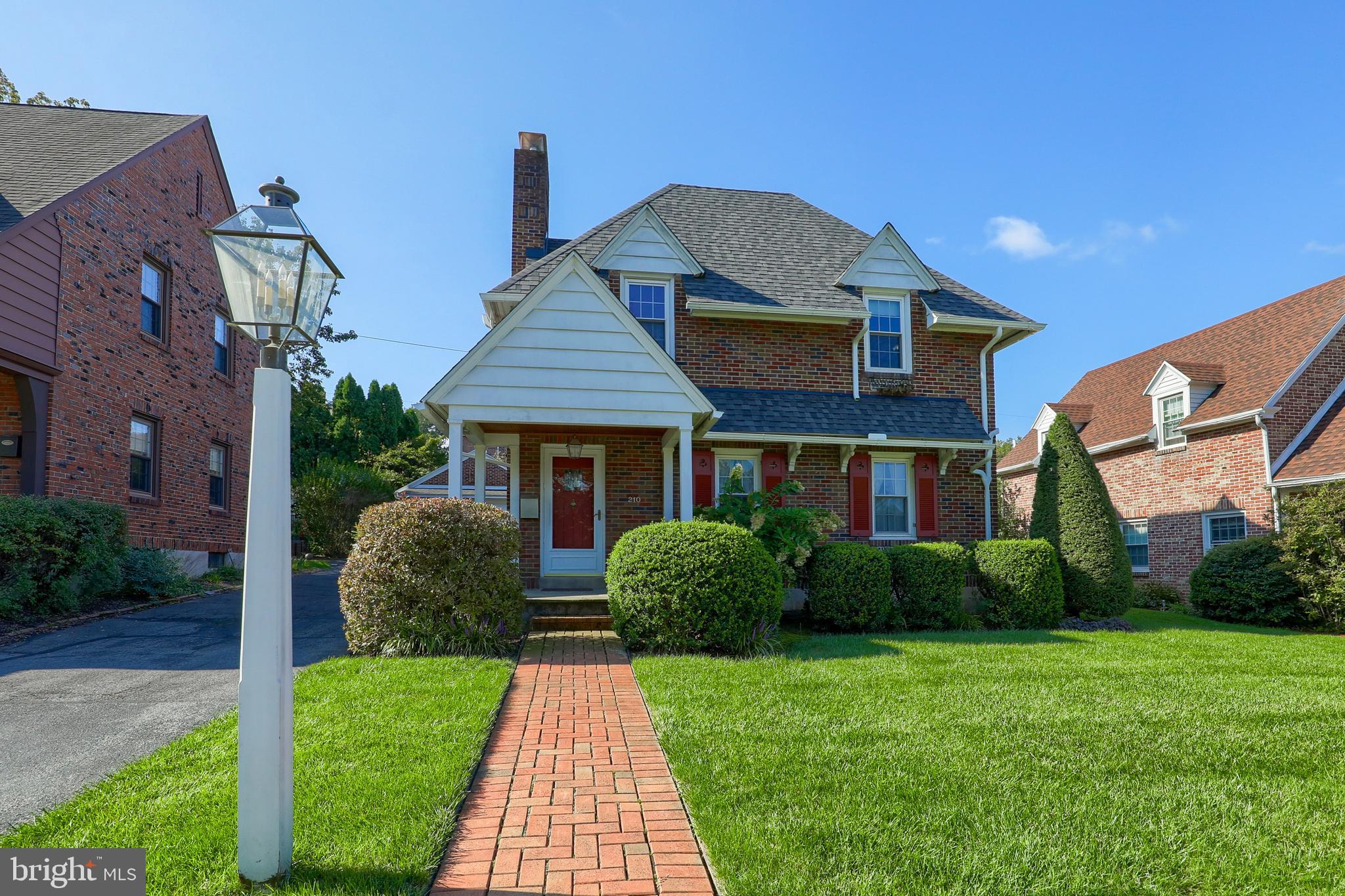 LINCOLN PARK - Residential