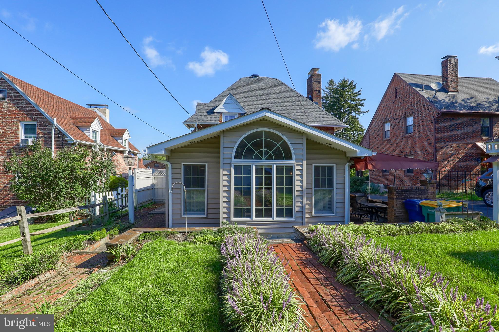 LINCOLN PARK - Residential