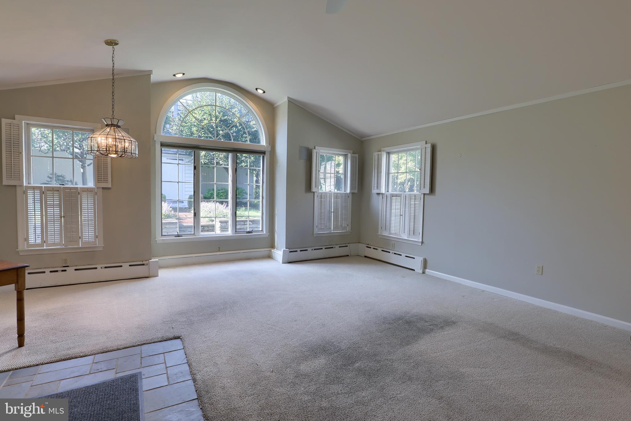 LINCOLN PARK - Residential
