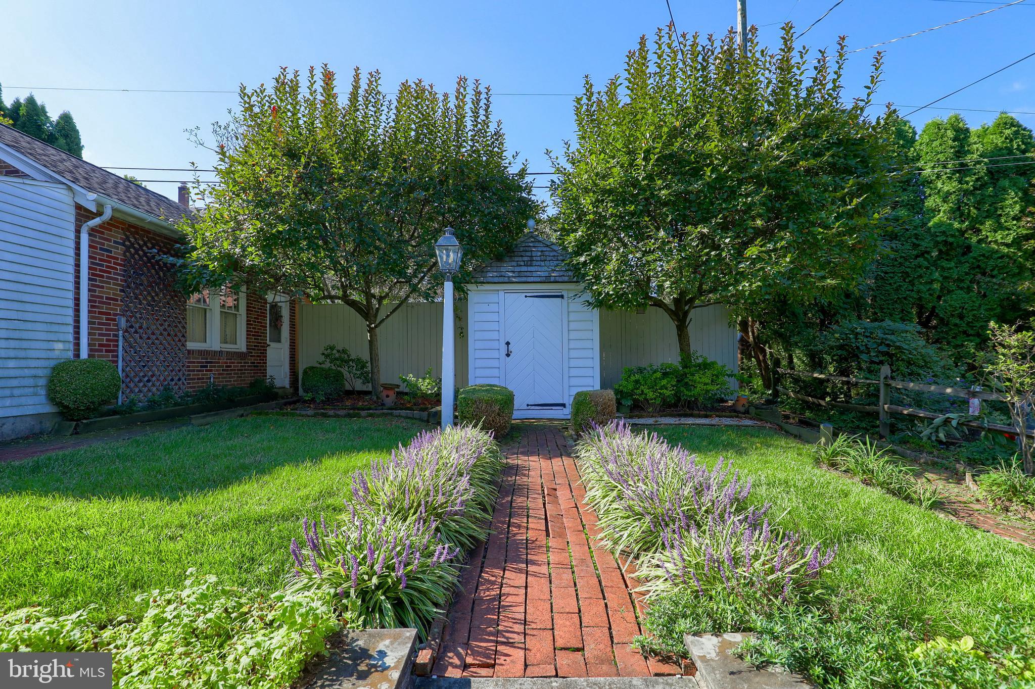 LINCOLN PARK - Residential