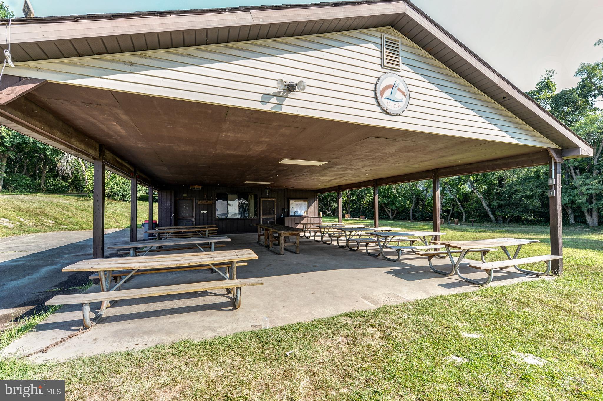 CHESAPEAKE ISLE - Land