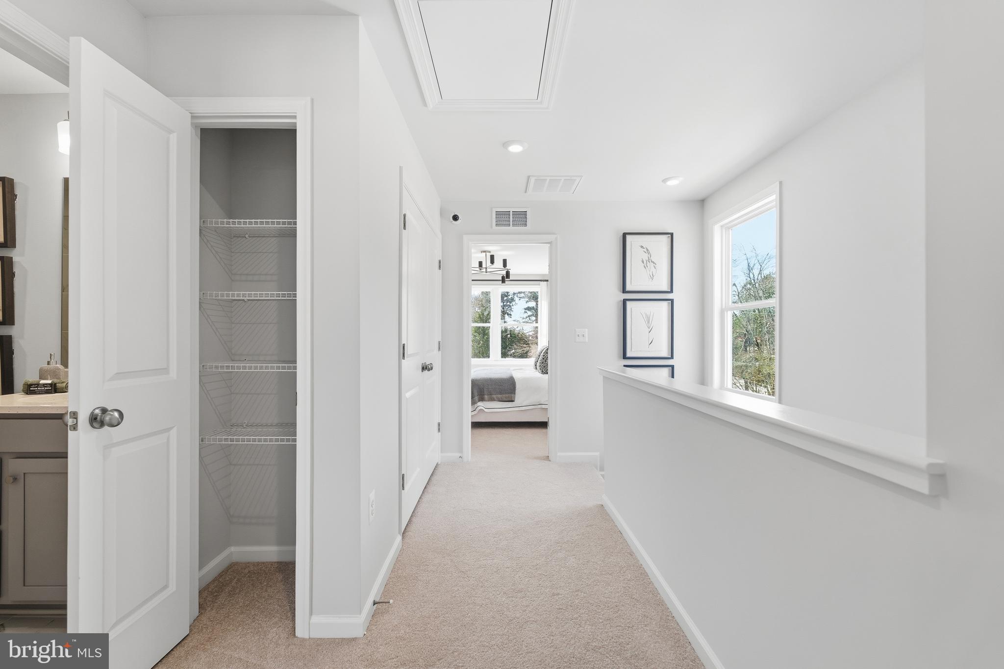 BRADLEY SQUARE - Residential