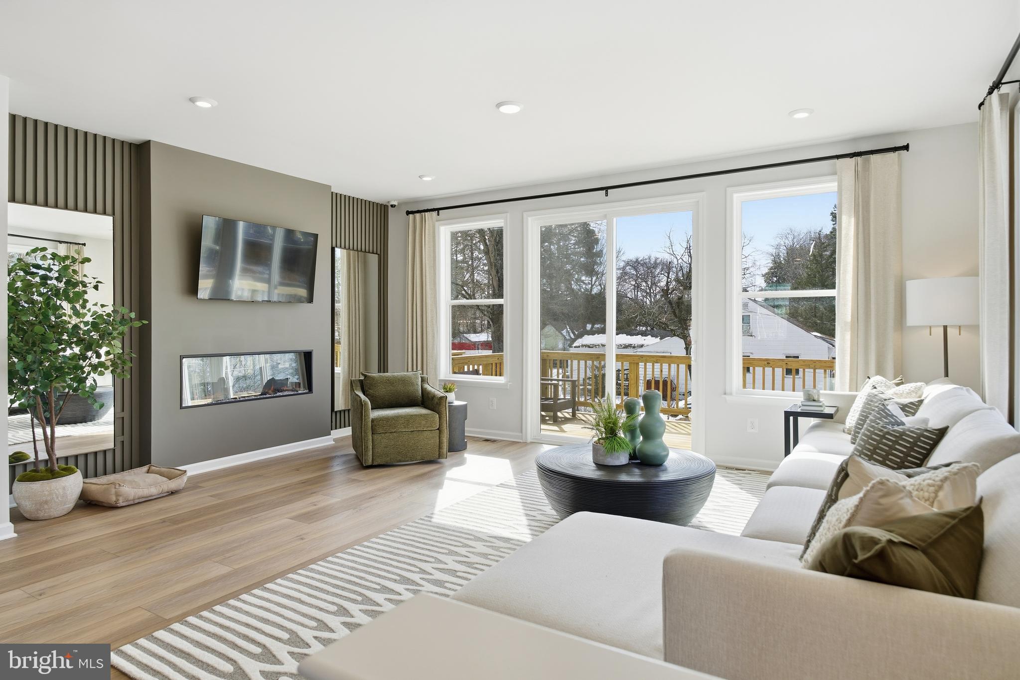 BRADLEY SQUARE - Residential