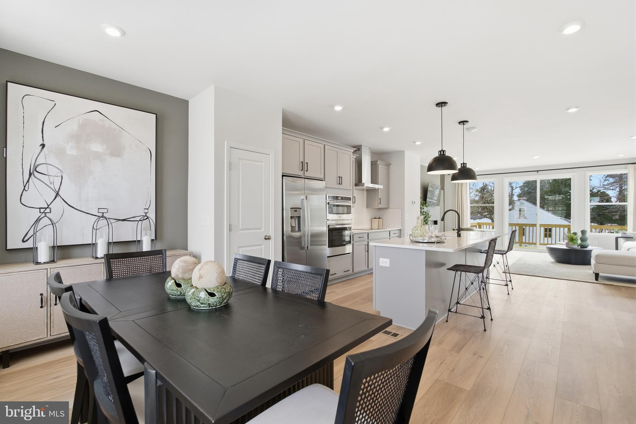 BRADLEY SQUARE - Residential