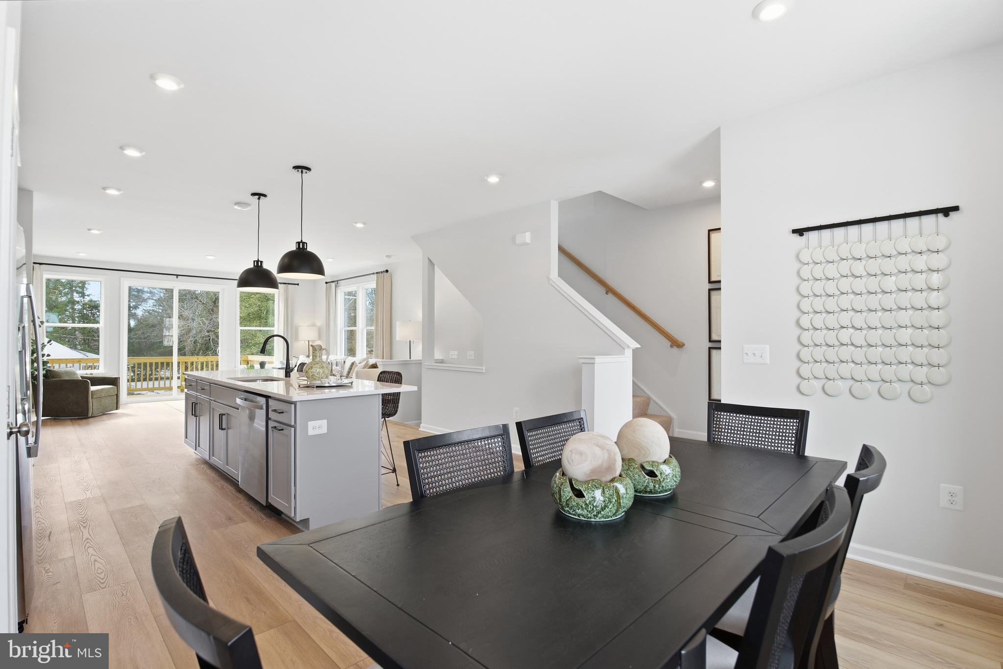 BRADLEY SQUARE - Residential