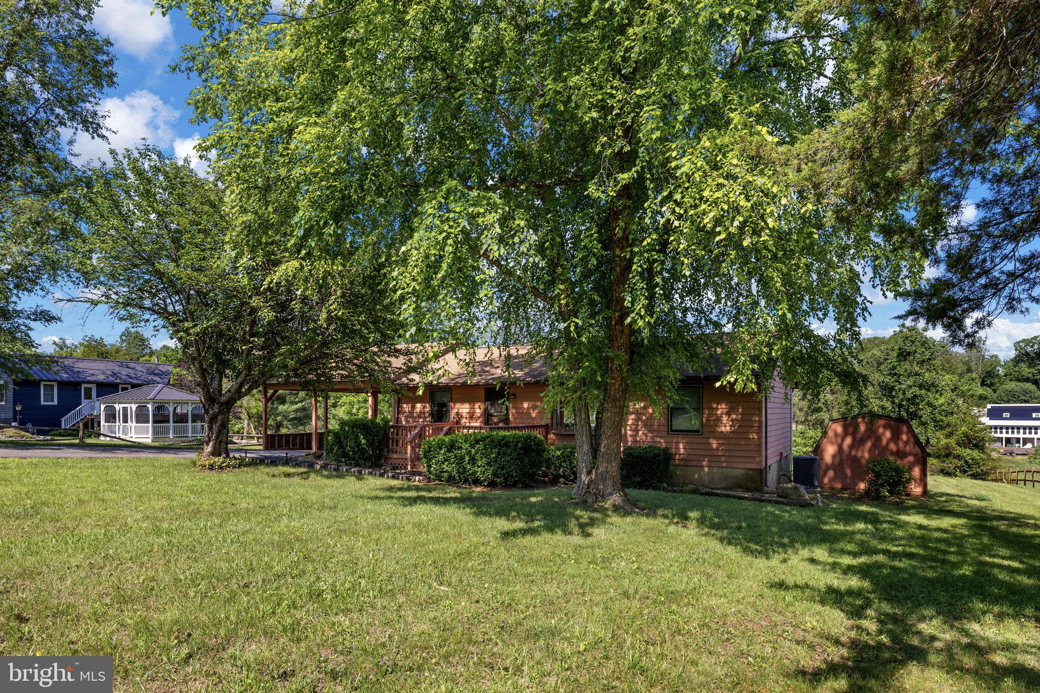 6216 BRYN LANE