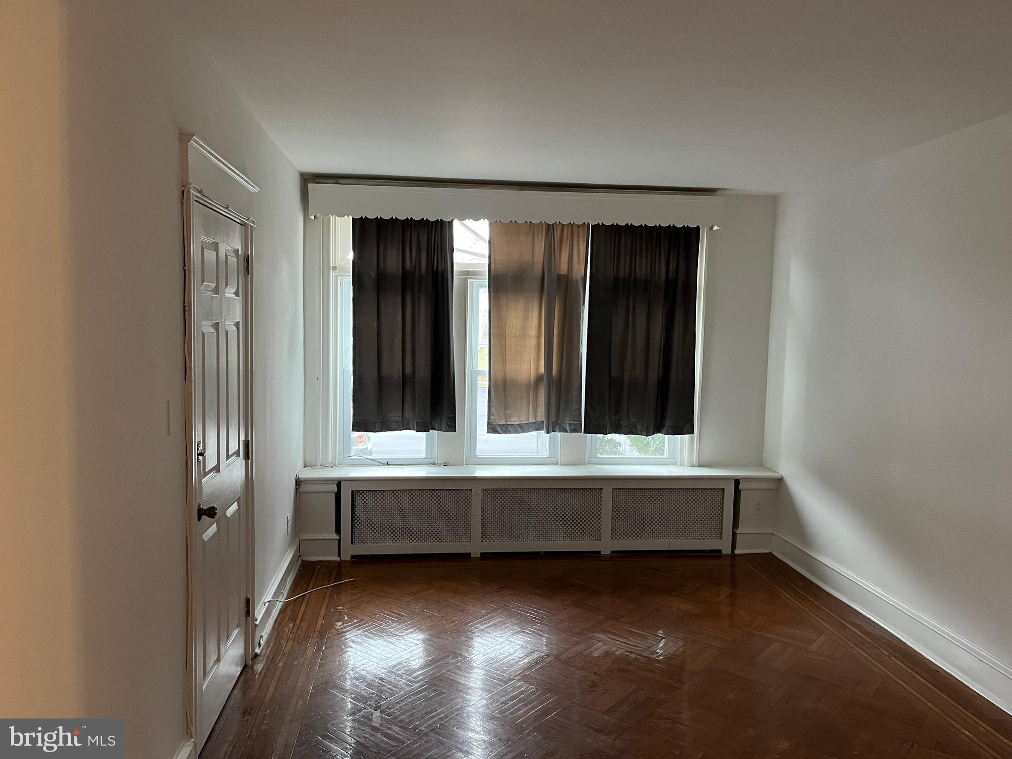 WEST OAK LANE - Residential Income