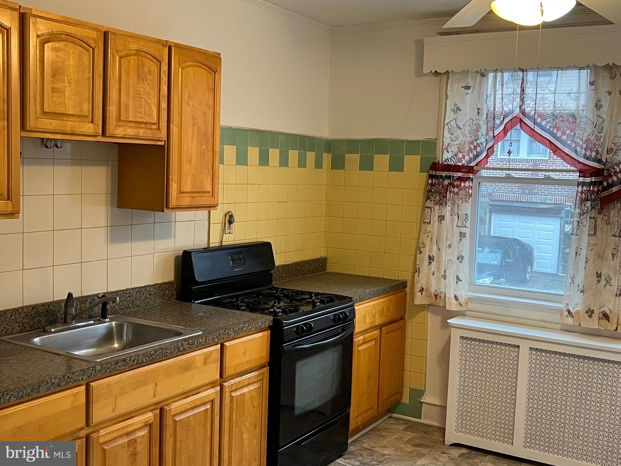 WEST OAK LANE - Residential Income