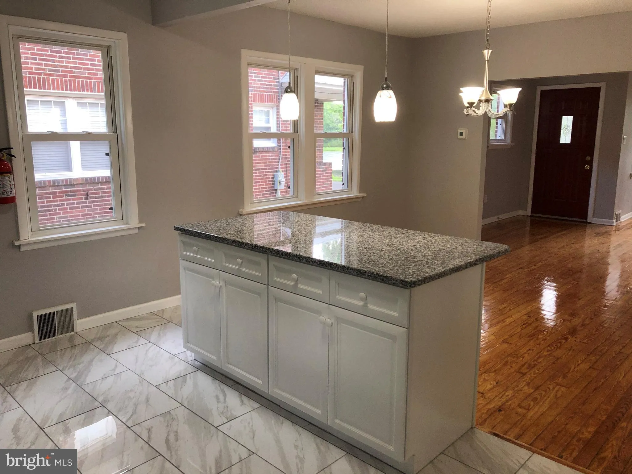 Haddon Township, New Jersey 08107, United States, 3 Bedrooms Bedrooms, ,1 BathroomBathrooms,Residential,Contingent,162113