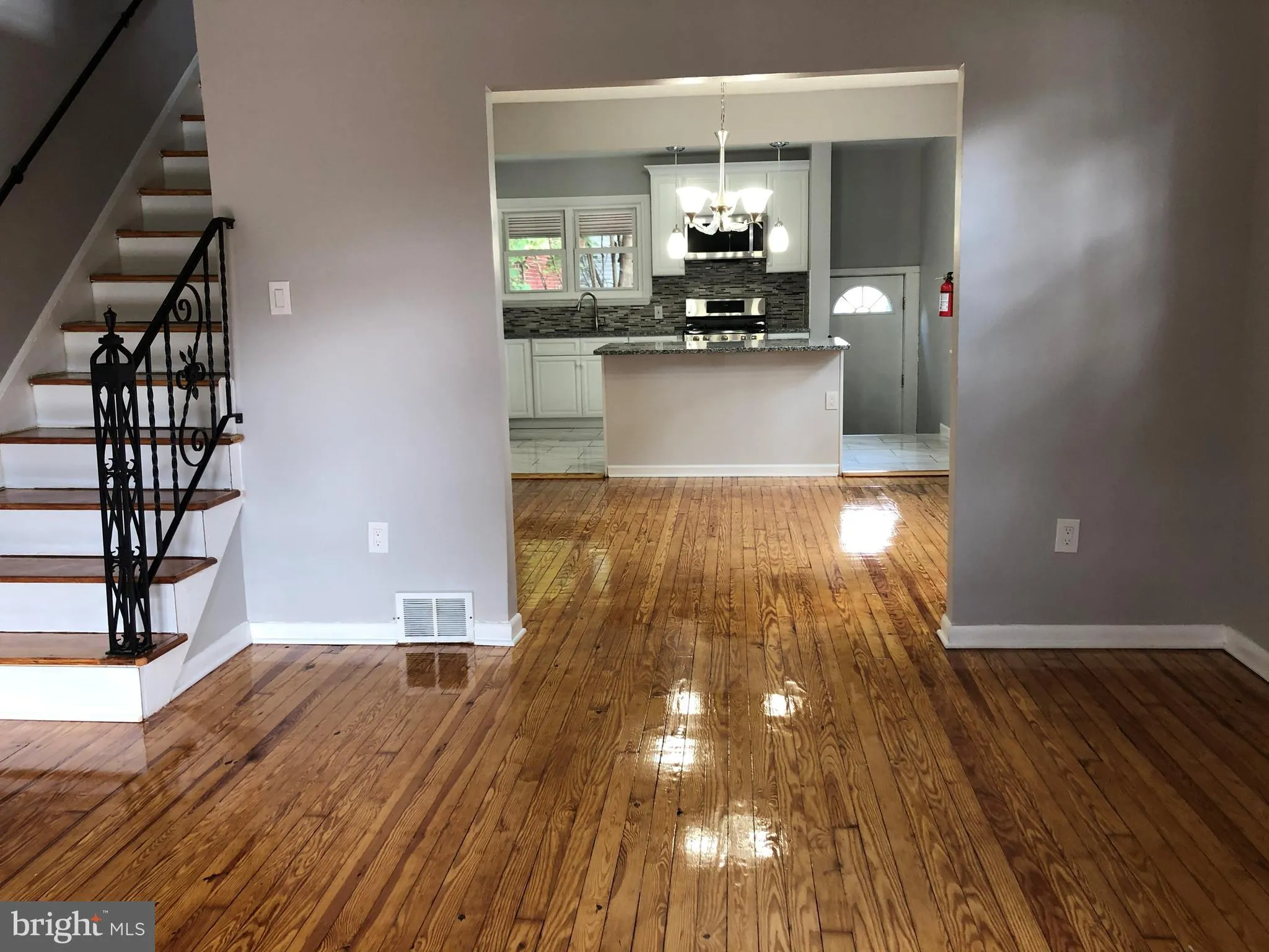 Haddon Township, New Jersey 08107, United States, 3 Bedrooms Bedrooms, ,1 BathroomBathrooms,Residential,Contingent,162113