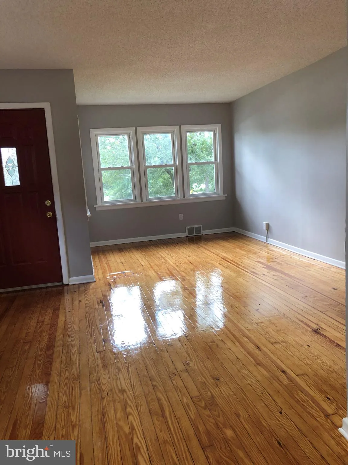 Haddon Township, New Jersey 08107, United States, 3 Bedrooms Bedrooms, ,1 BathroomBathrooms,Residential,Contingent,162113