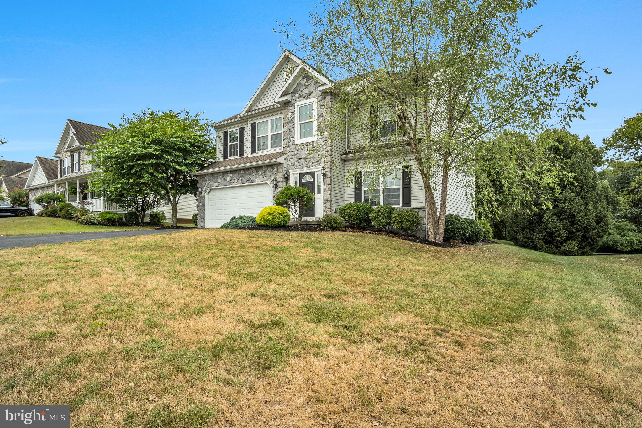 215 WEST VIEW