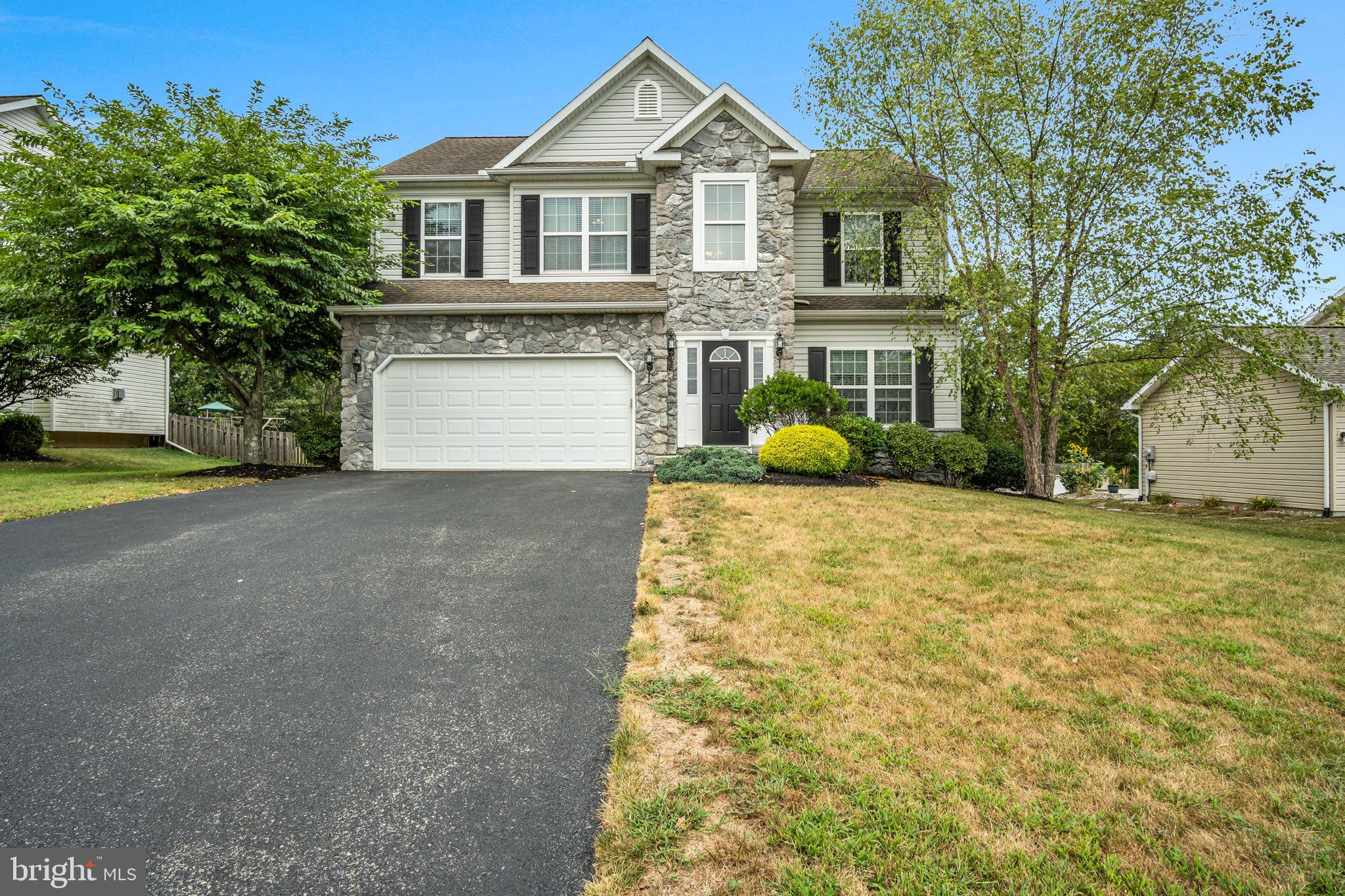 215 WEST VIEW