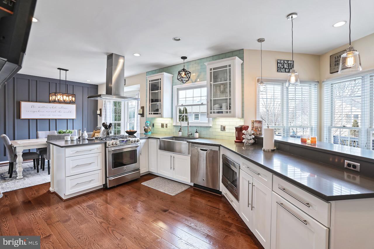 POTOMAC LAKES - Residential