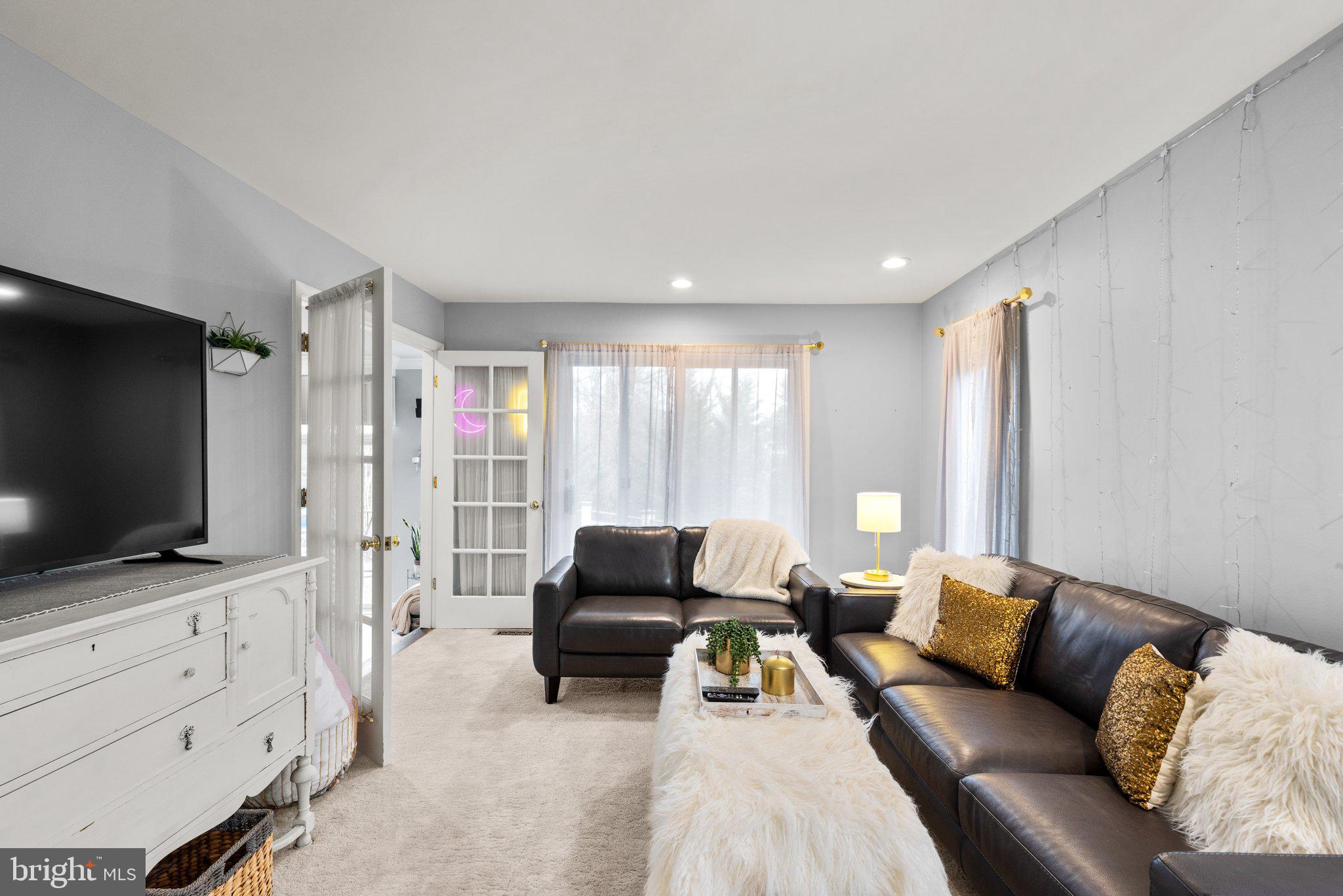 SEVERNA PARK - Residential