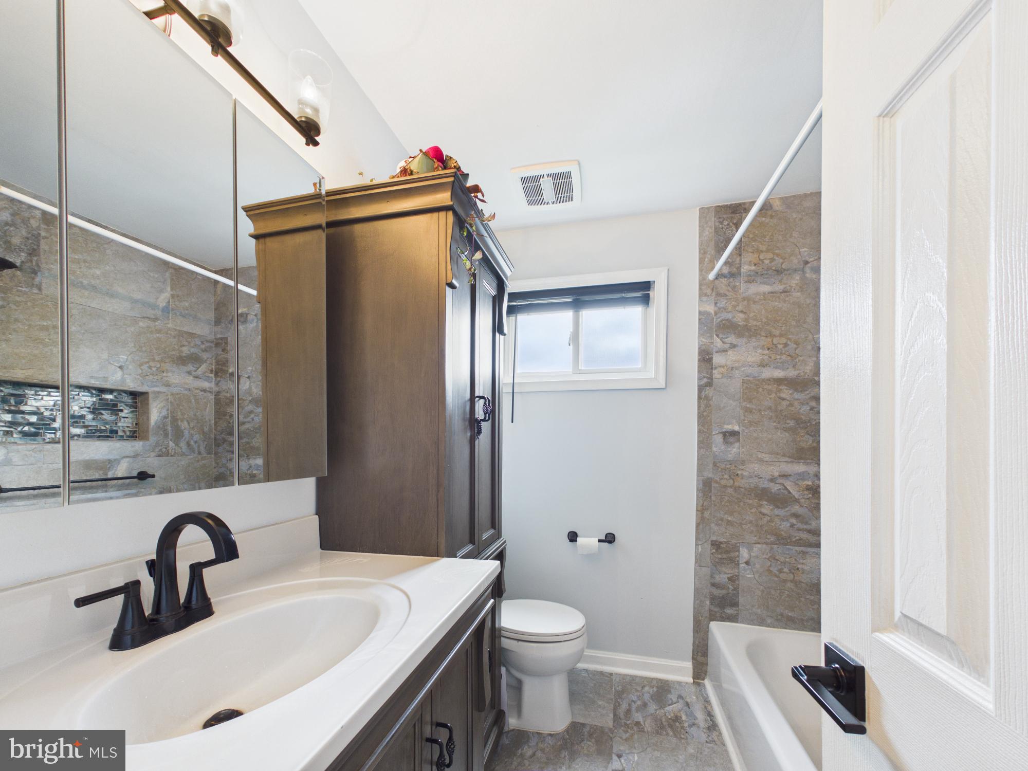 BLACKTHORN - Residential