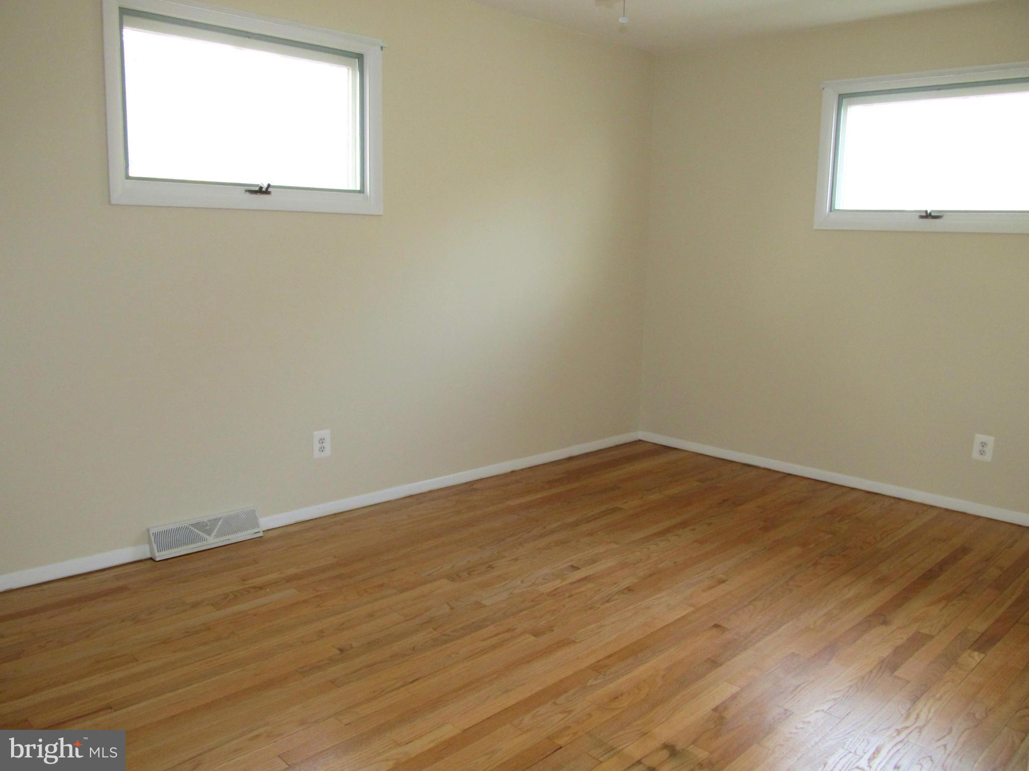 HILLSIDE ACRES - Residential