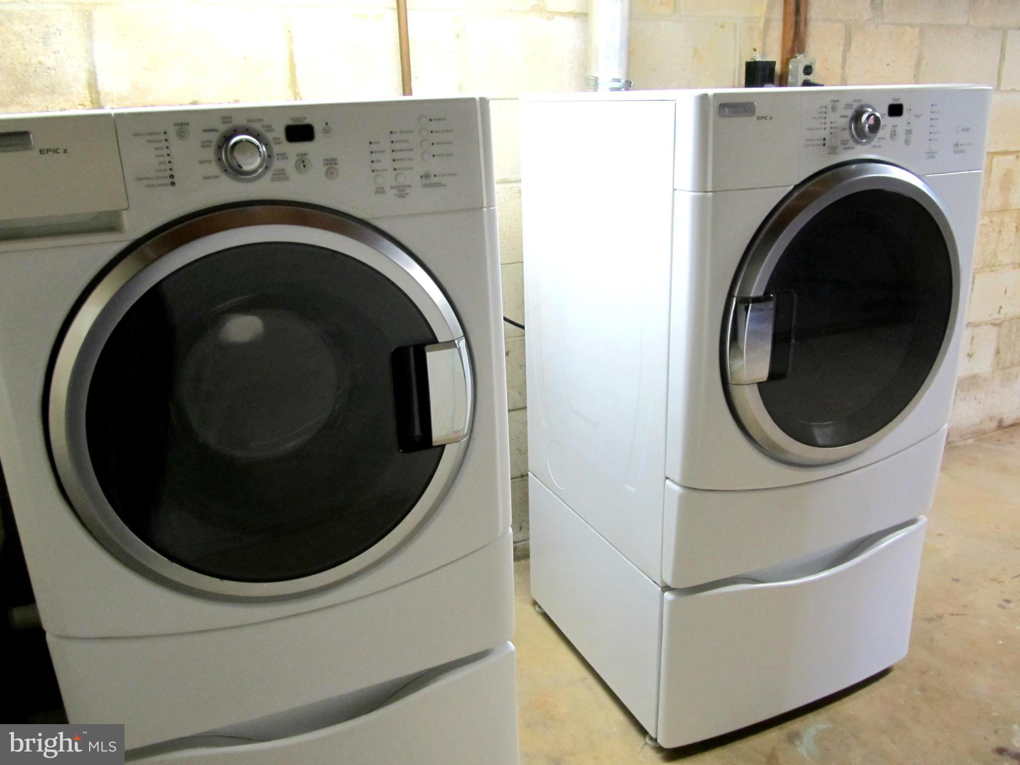 HILLSIDE ACRES - Residential