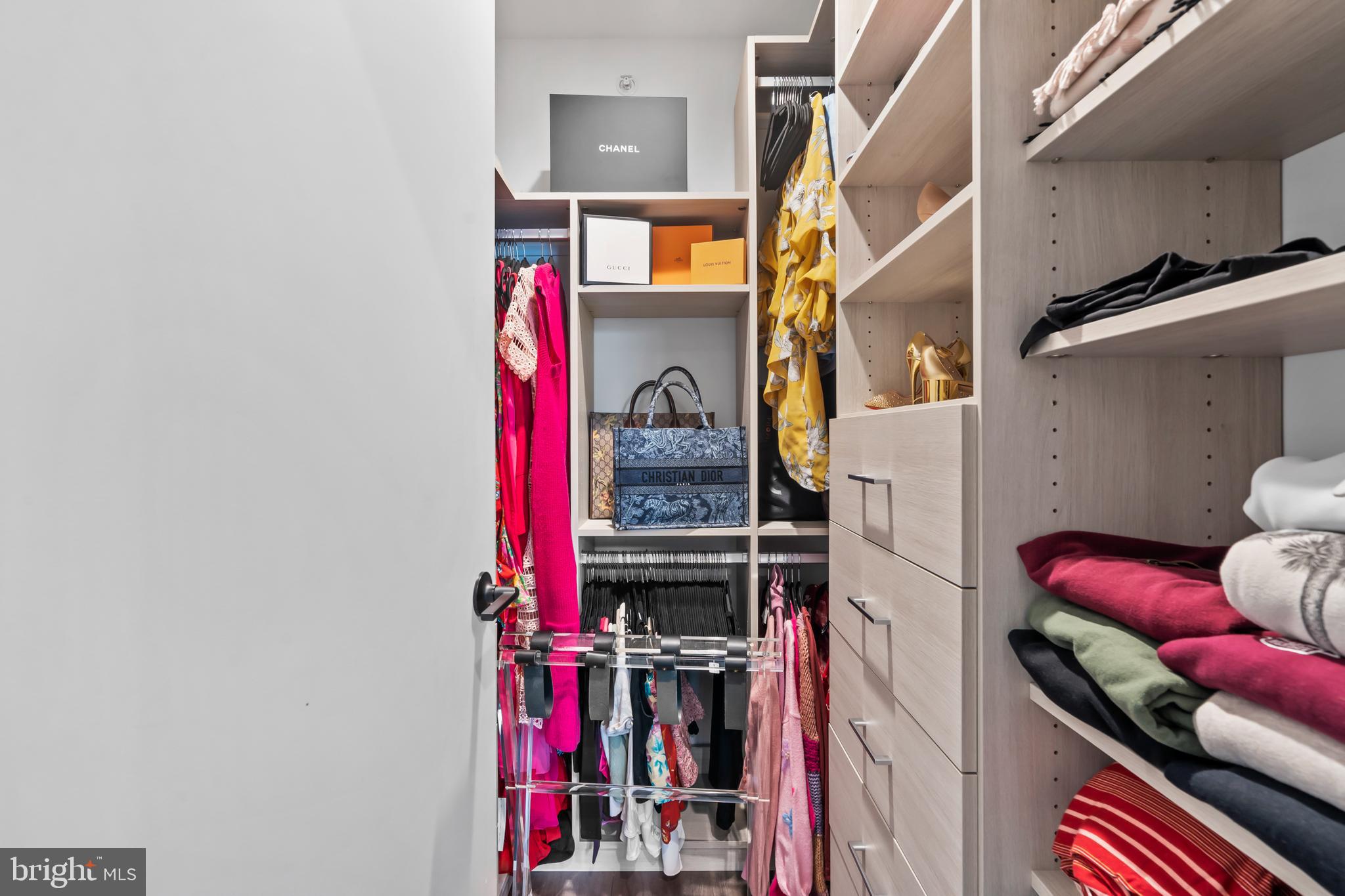 NORTHBANK - Residential