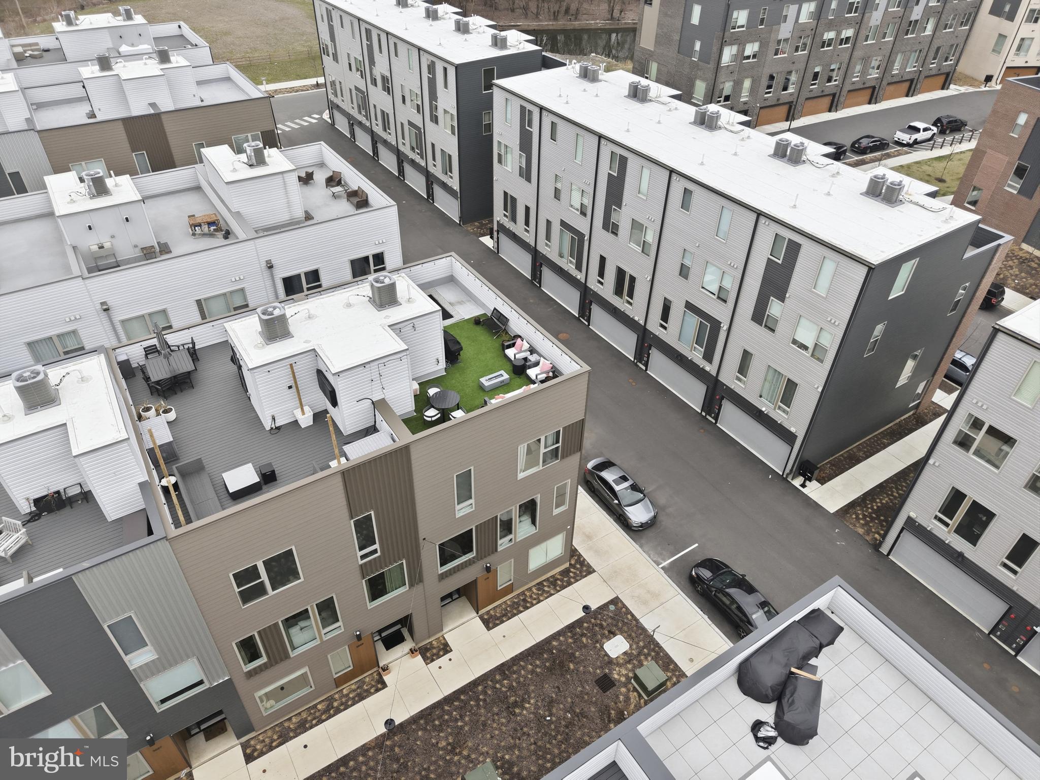 NORTHBANK - Residential