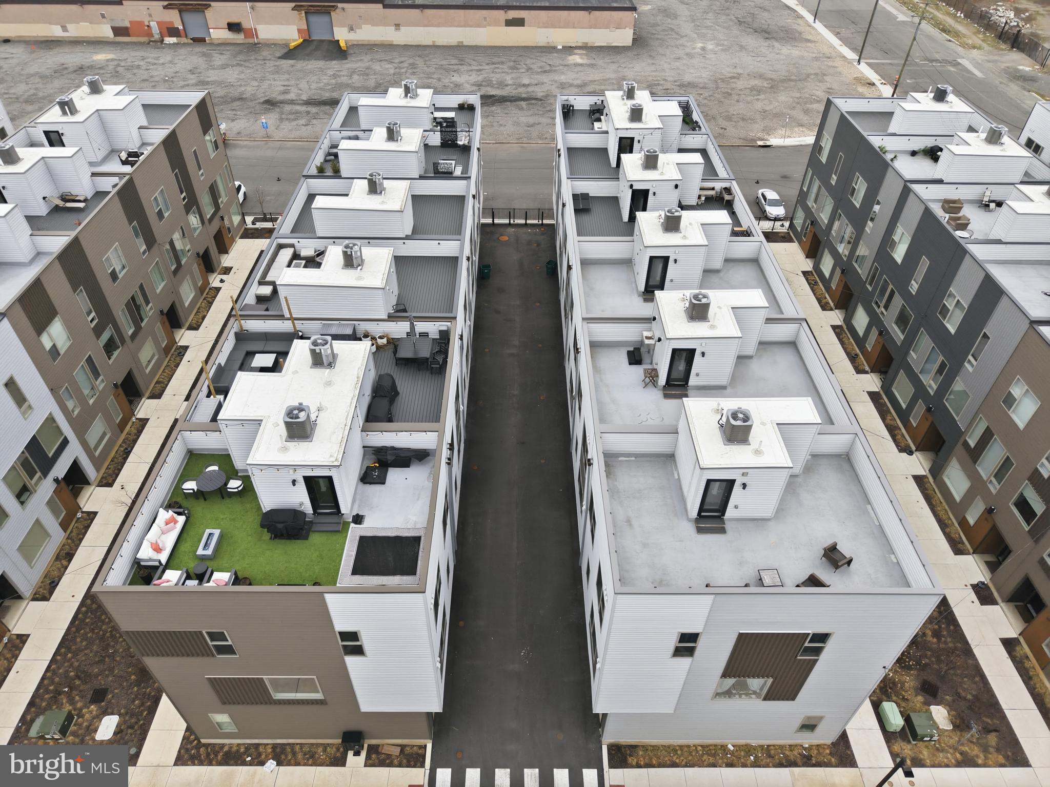 NORTHBANK - Residential