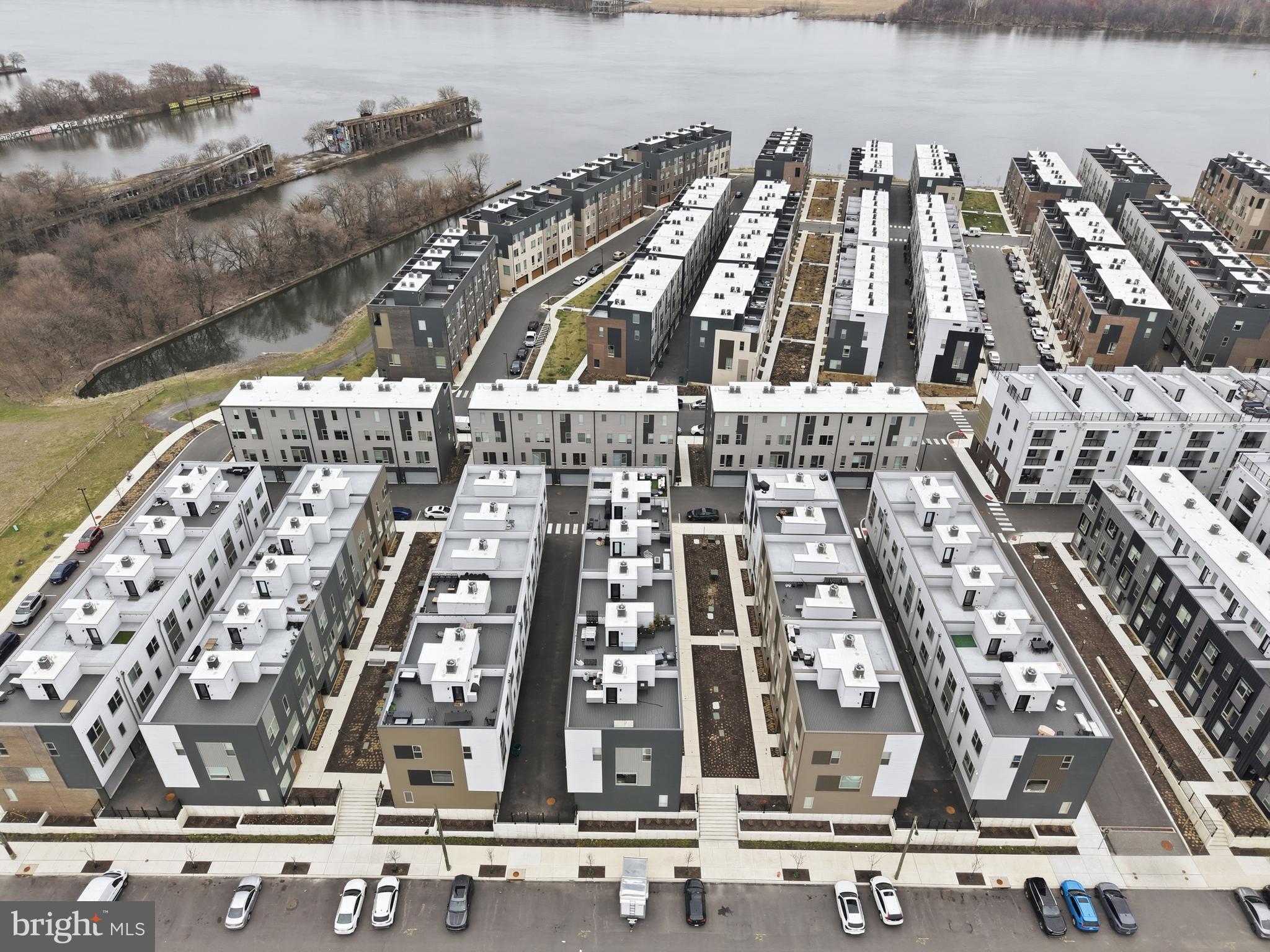 NORTHBANK - Residential