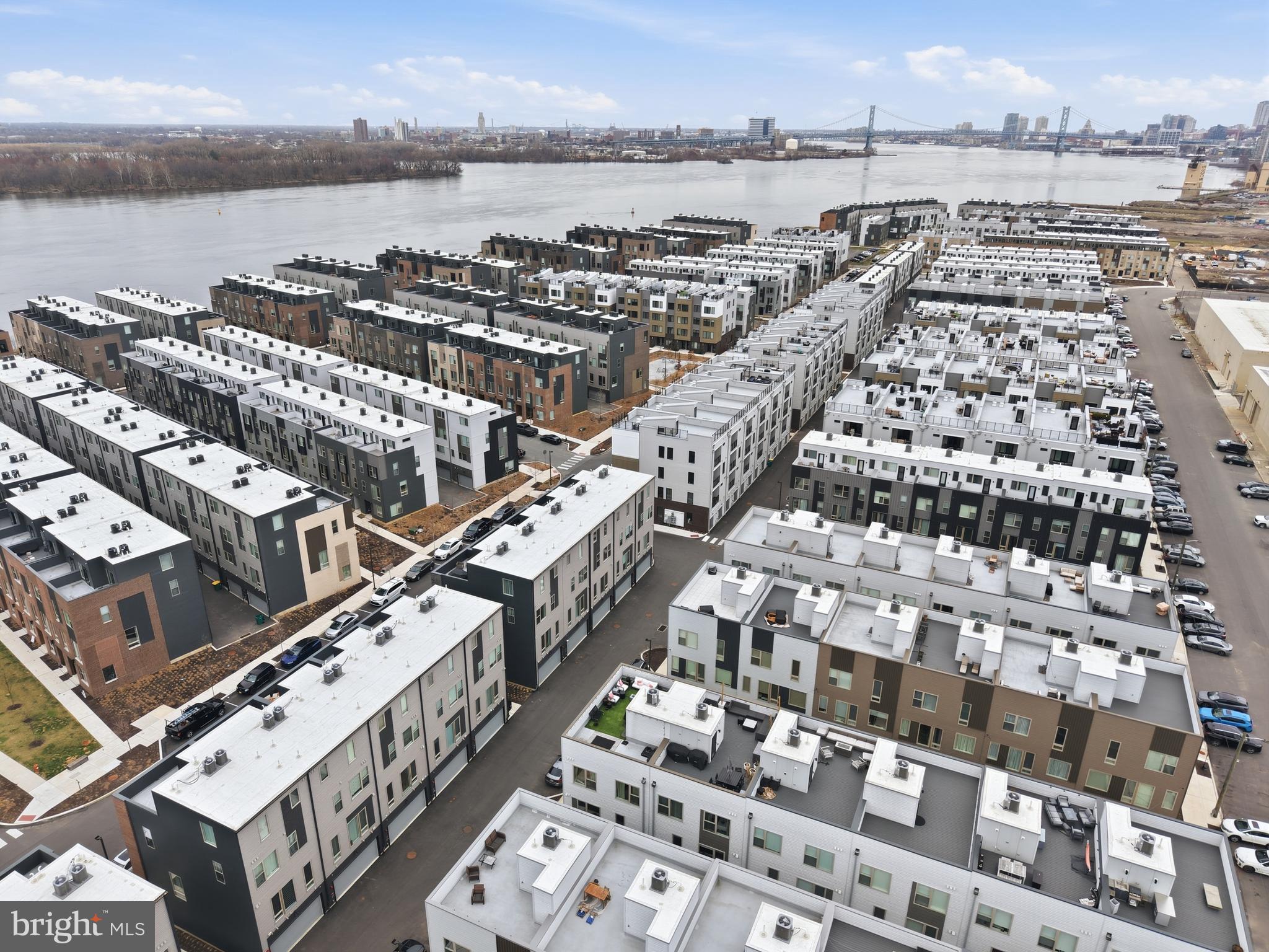 NORTHBANK - Residential