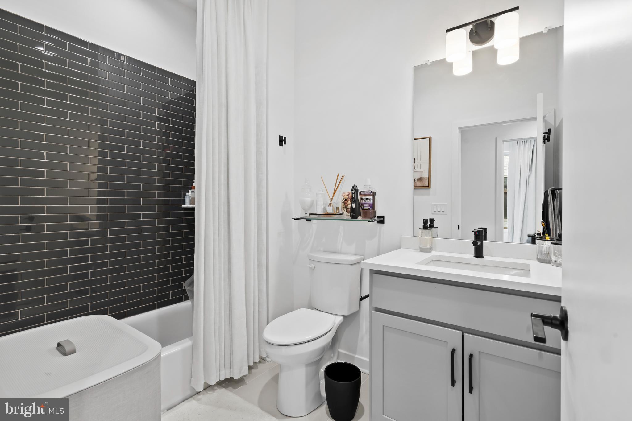 NORTHBANK - Residential