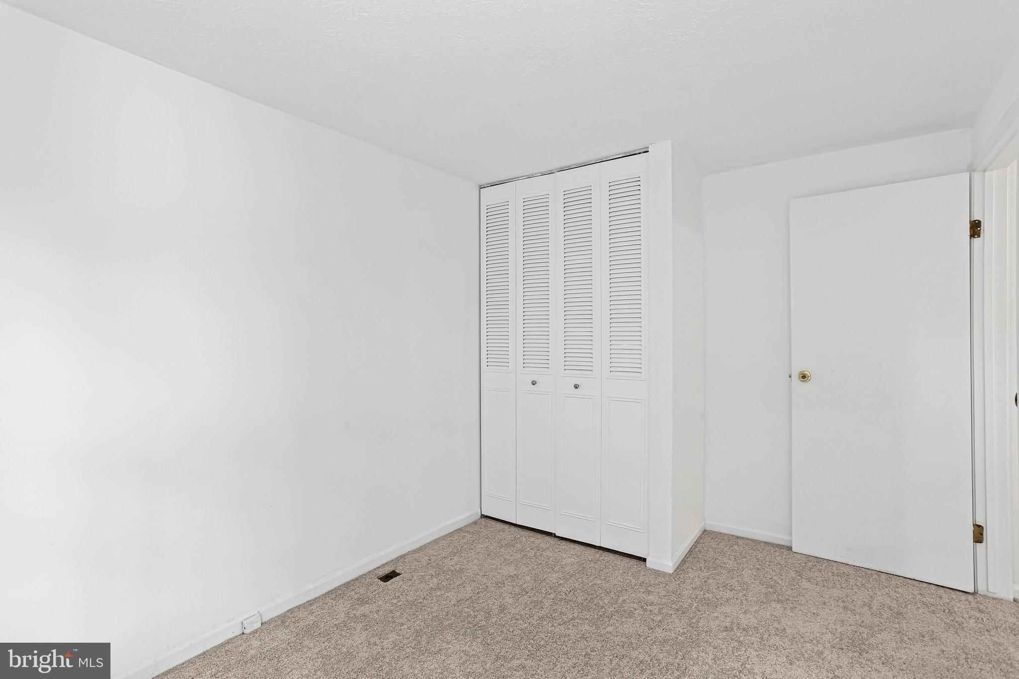 MURRAY HILL - Residential