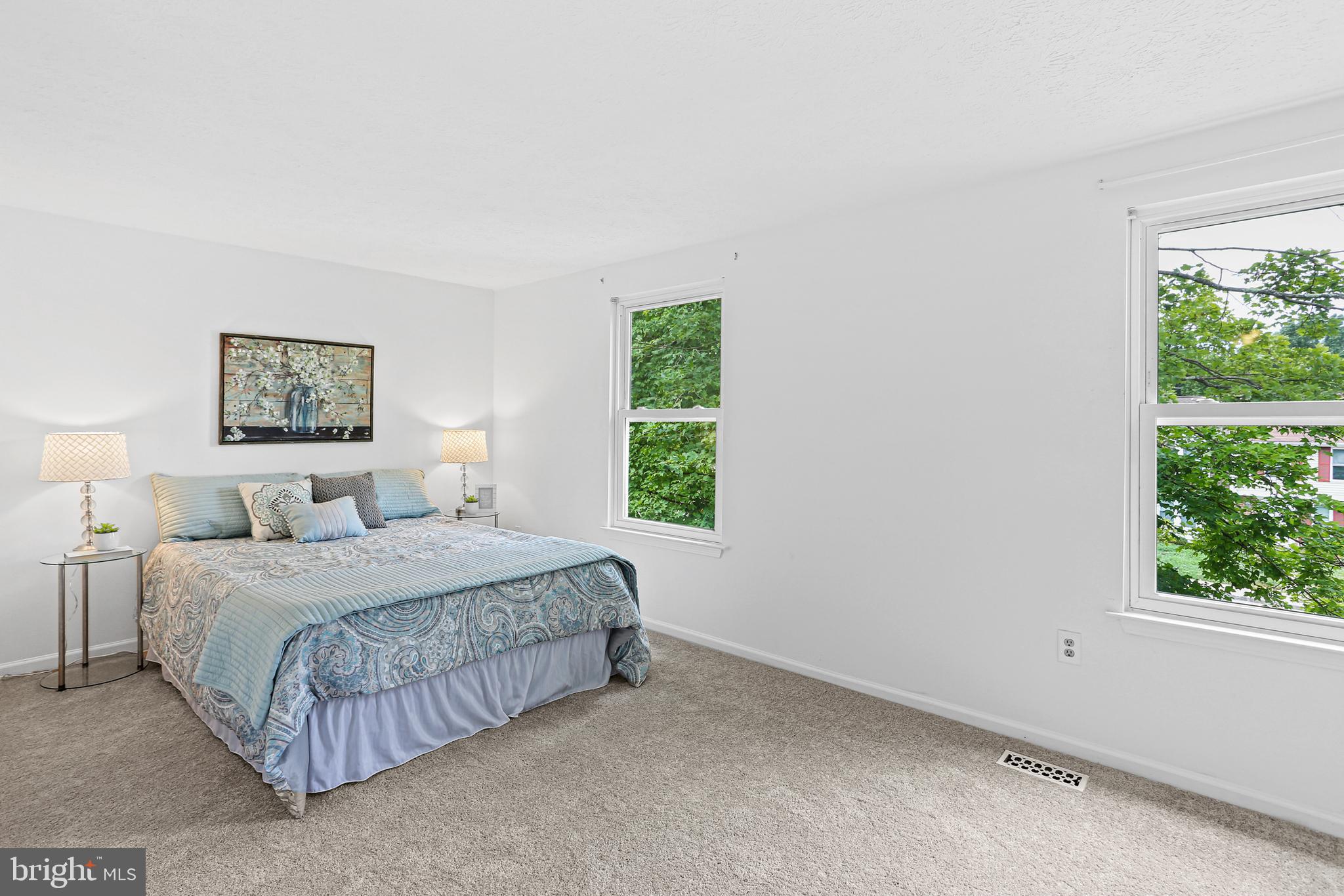 MURRAY HILL - Residential