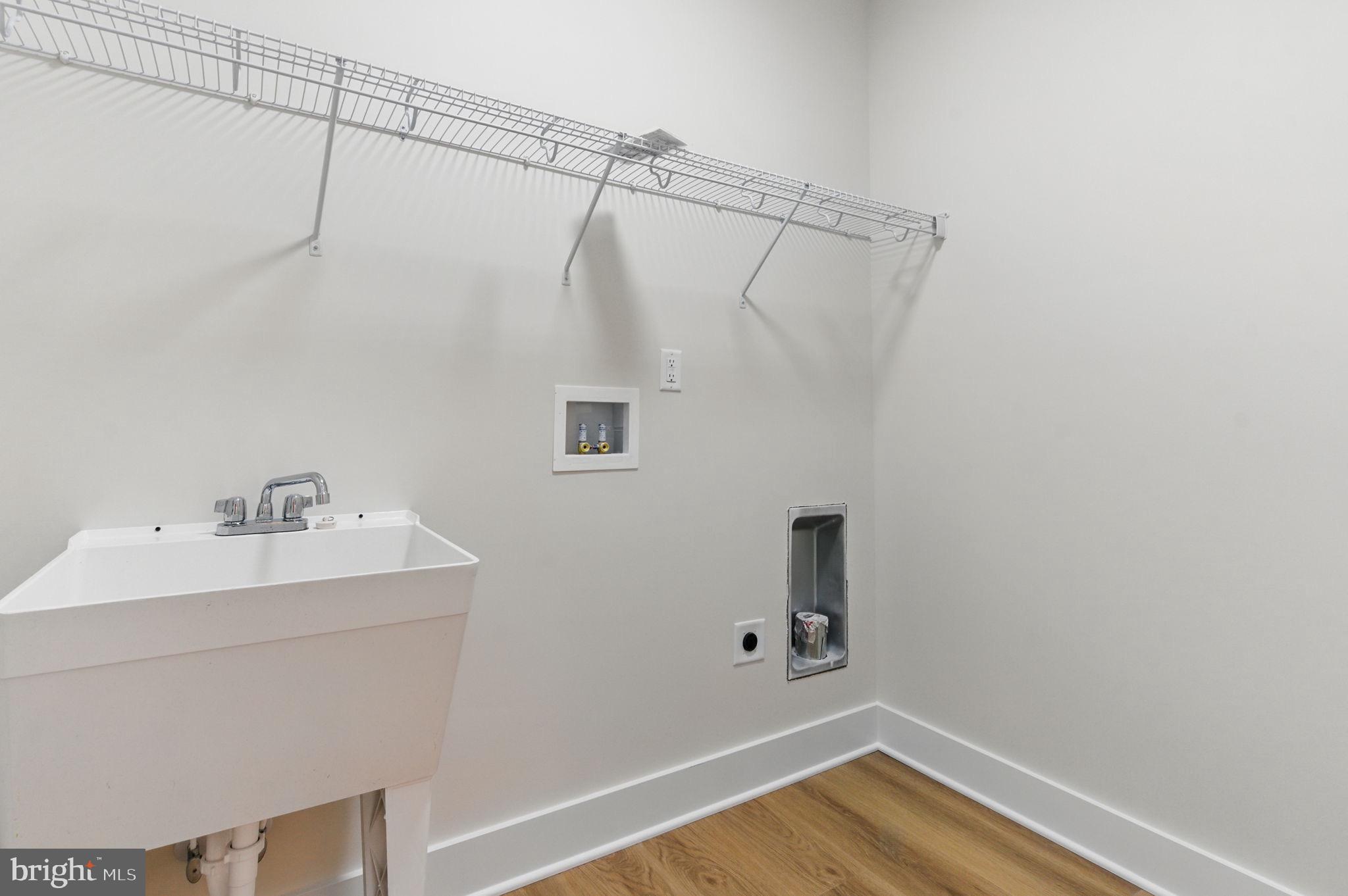 NOAH'S LANDING - Residential