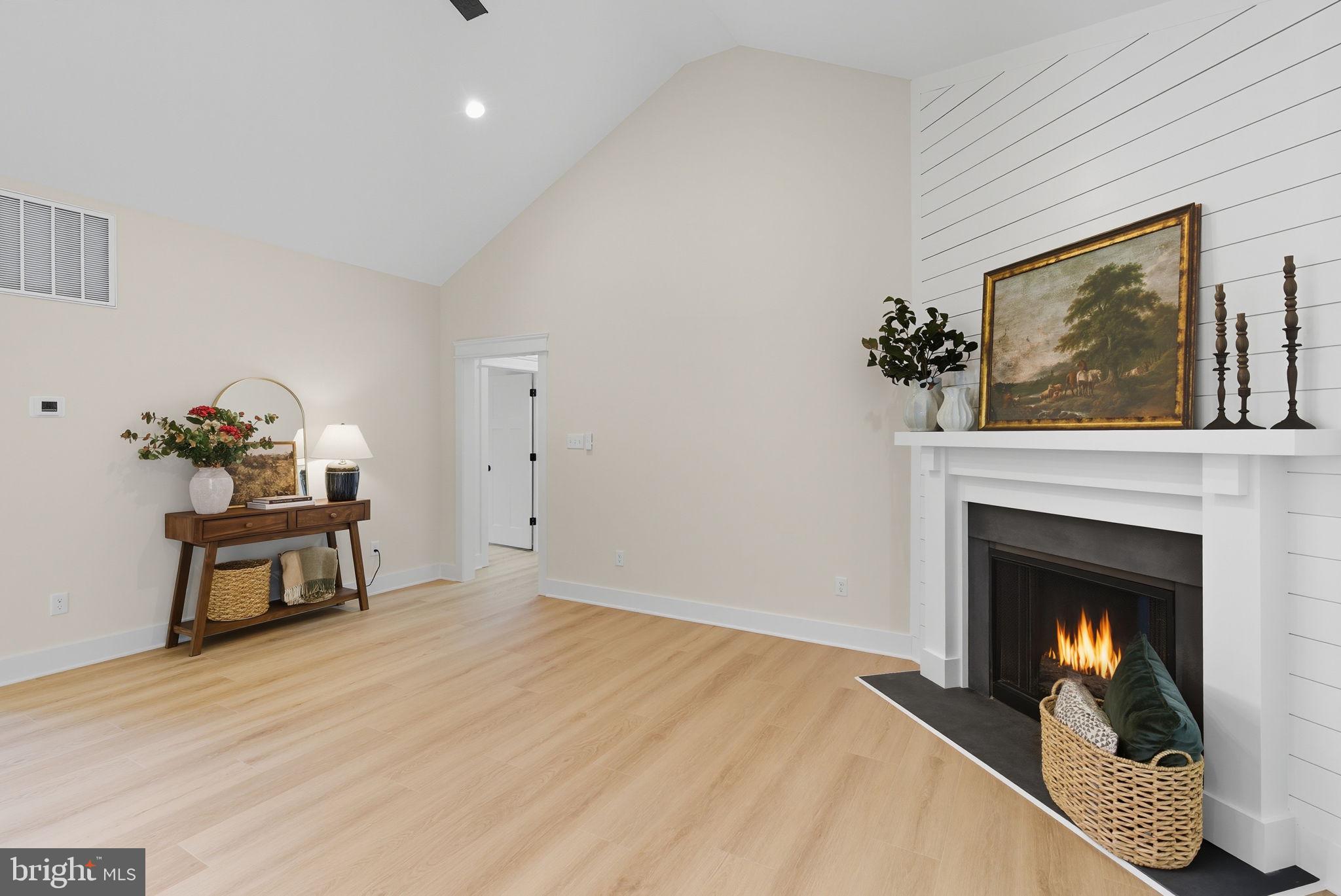 NOAH'S LANDING - Residential