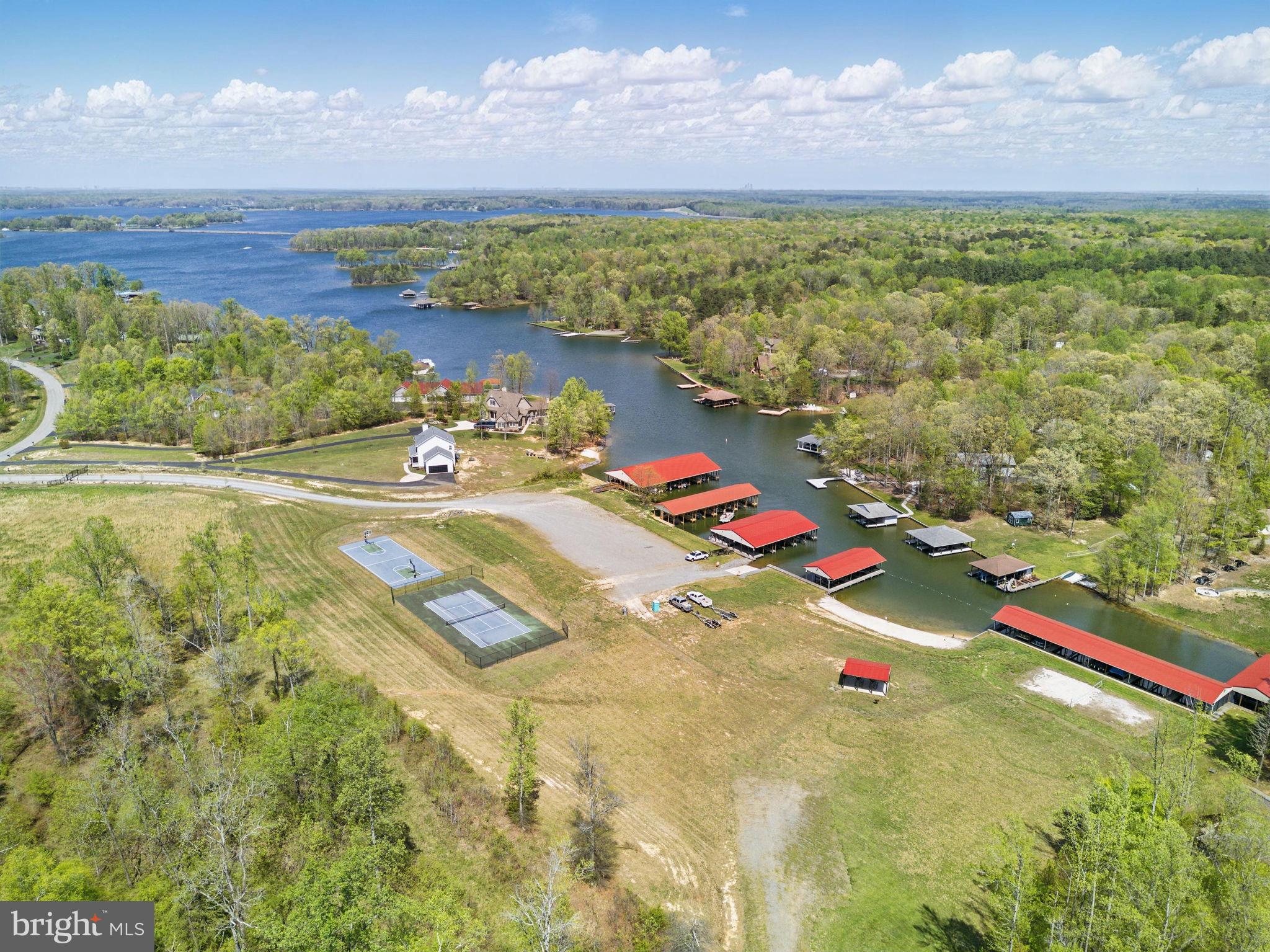 NOAH'S LANDING - Residential