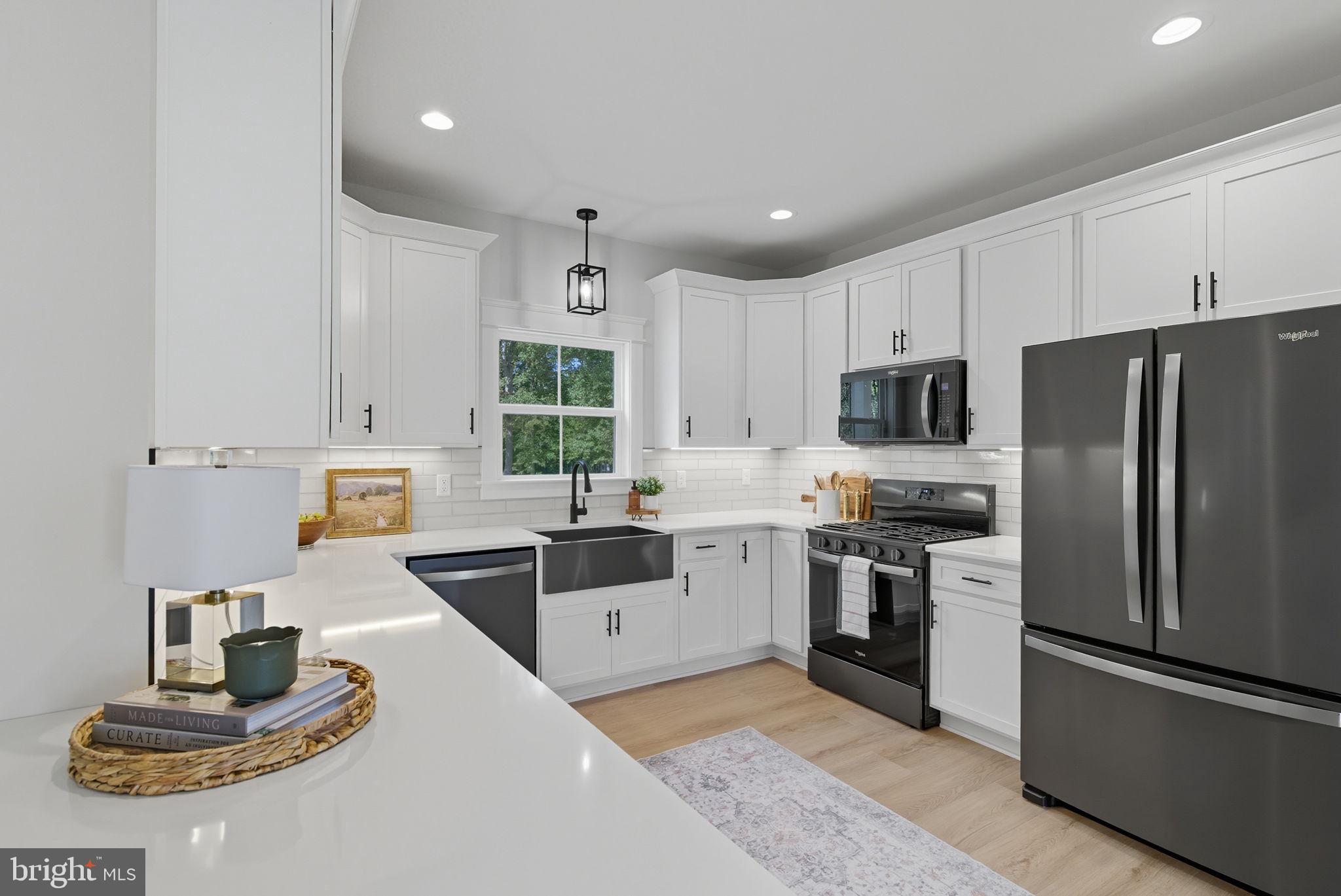 NOAH'S LANDING - Residential