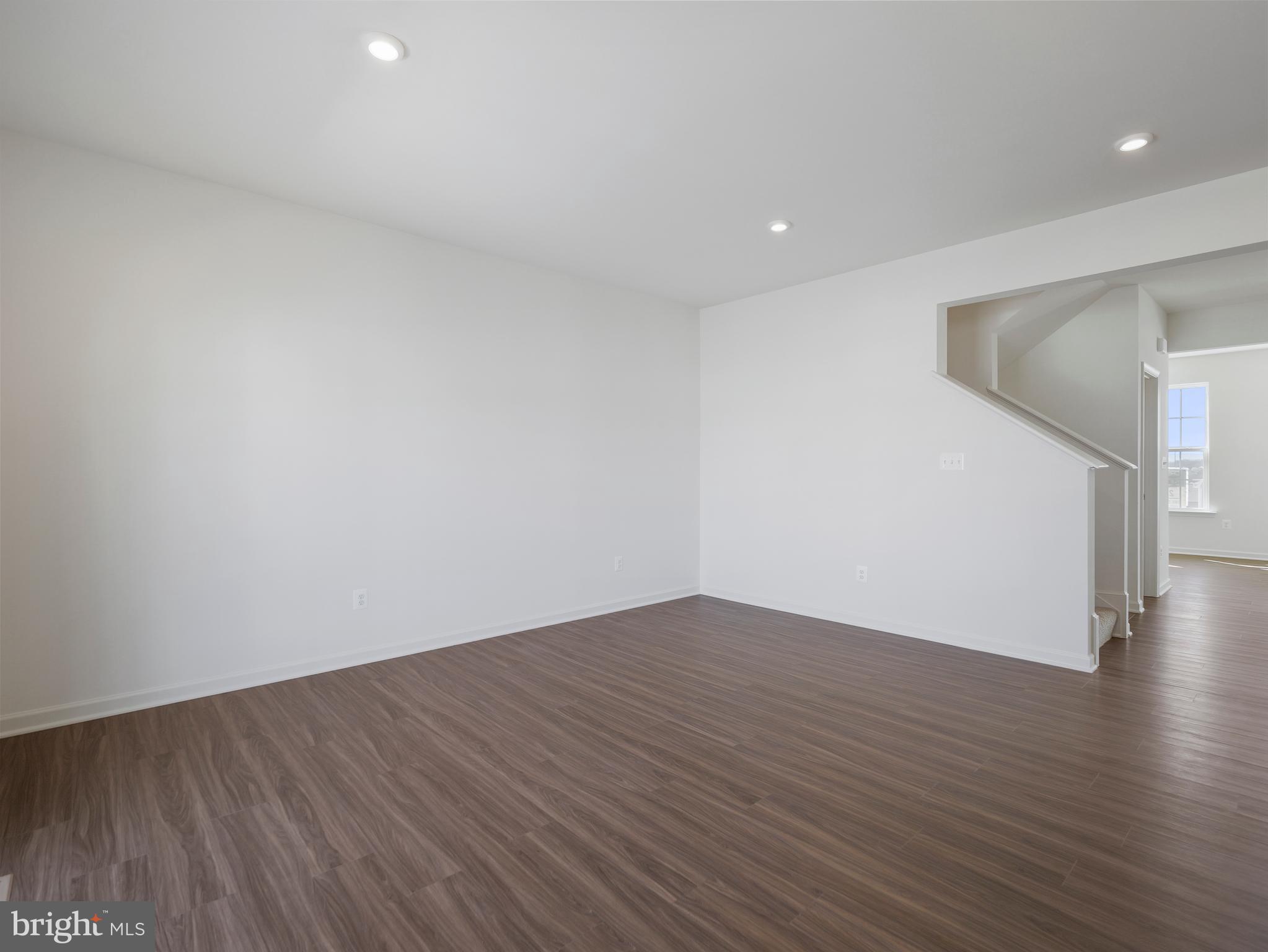 OVERLOOK AT RIVERSIDE TOWNHOMES - Residential Lease