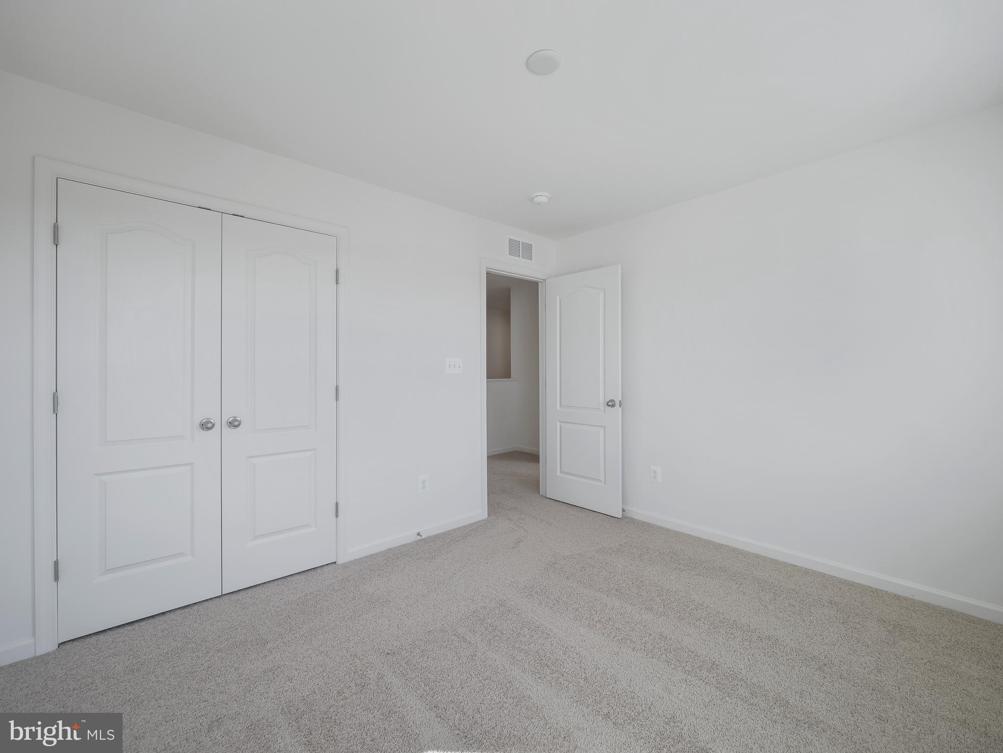 OVERLOOK AT RIVERSIDE TOWNHOMES - Residential Lease