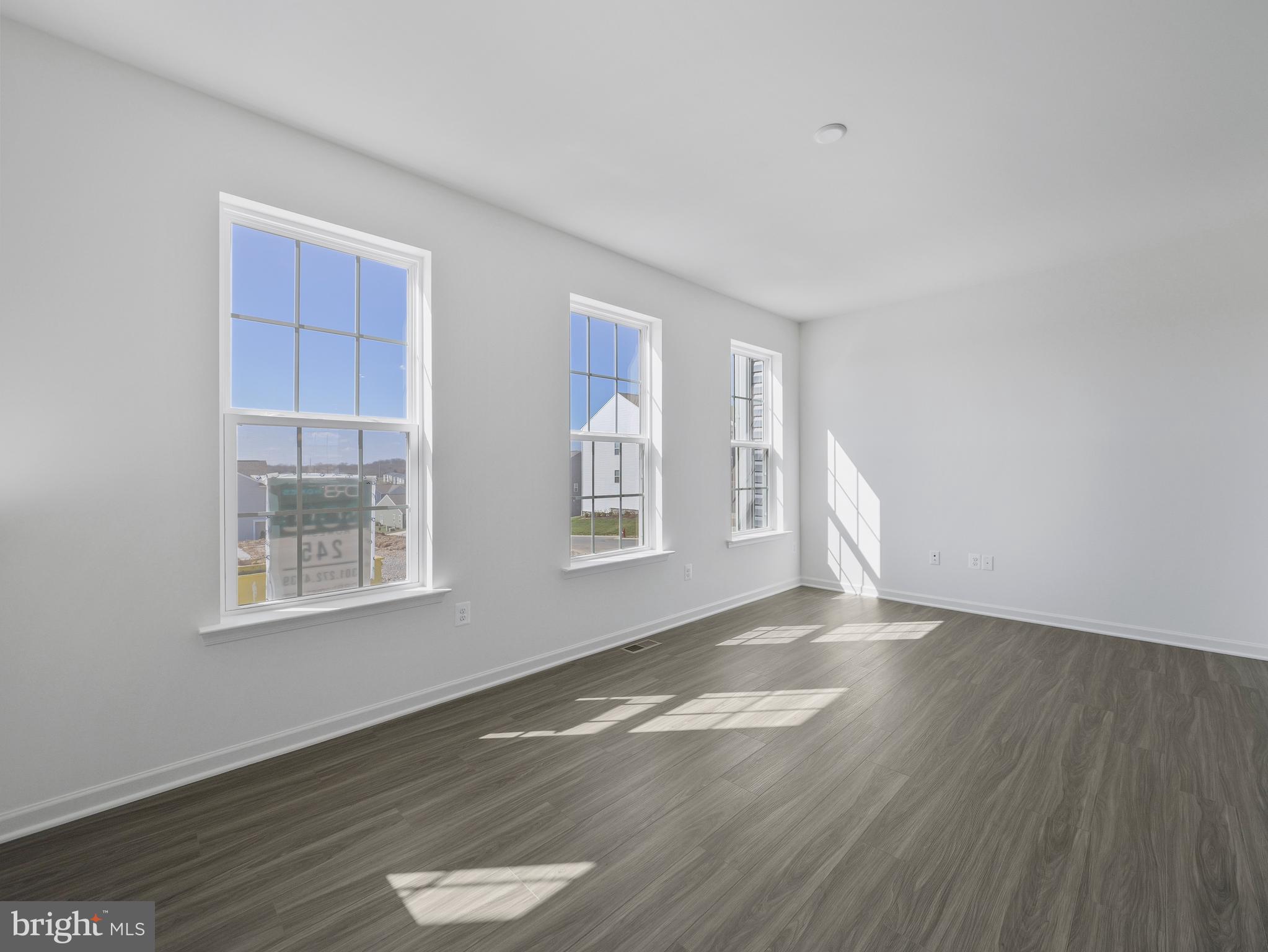 OVERLOOK AT RIVERSIDE TOWNHOMES - Residential Lease