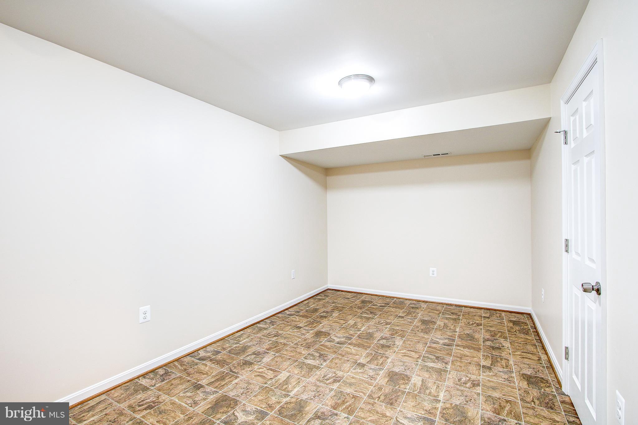 LONGMEAD - Residential