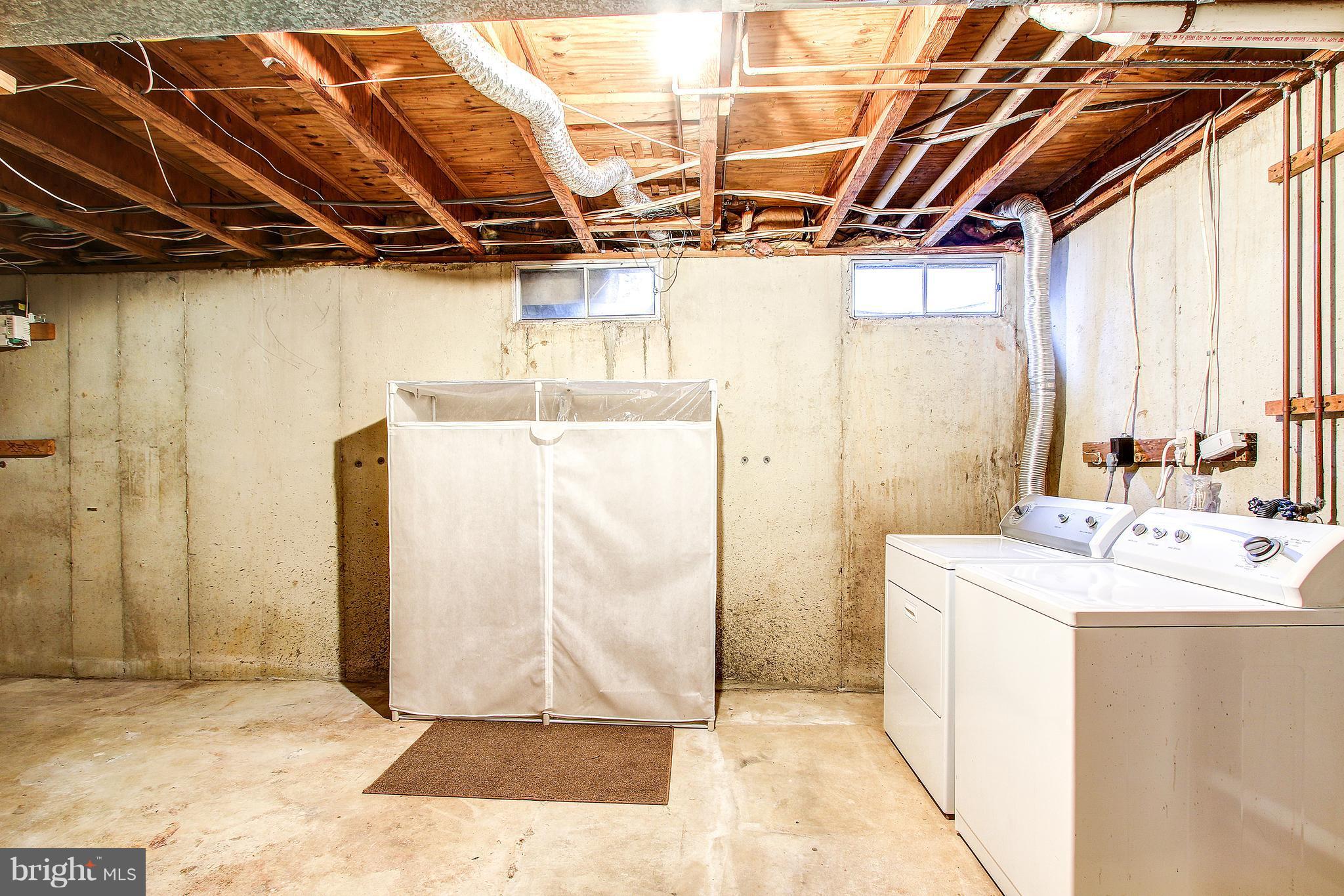 LONGMEAD - Residential