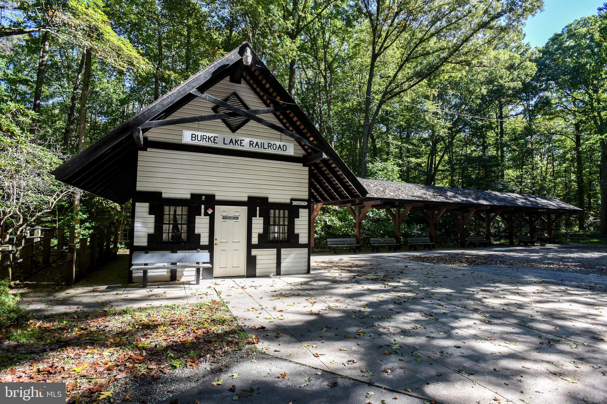 CROSSPOINTE - Residential