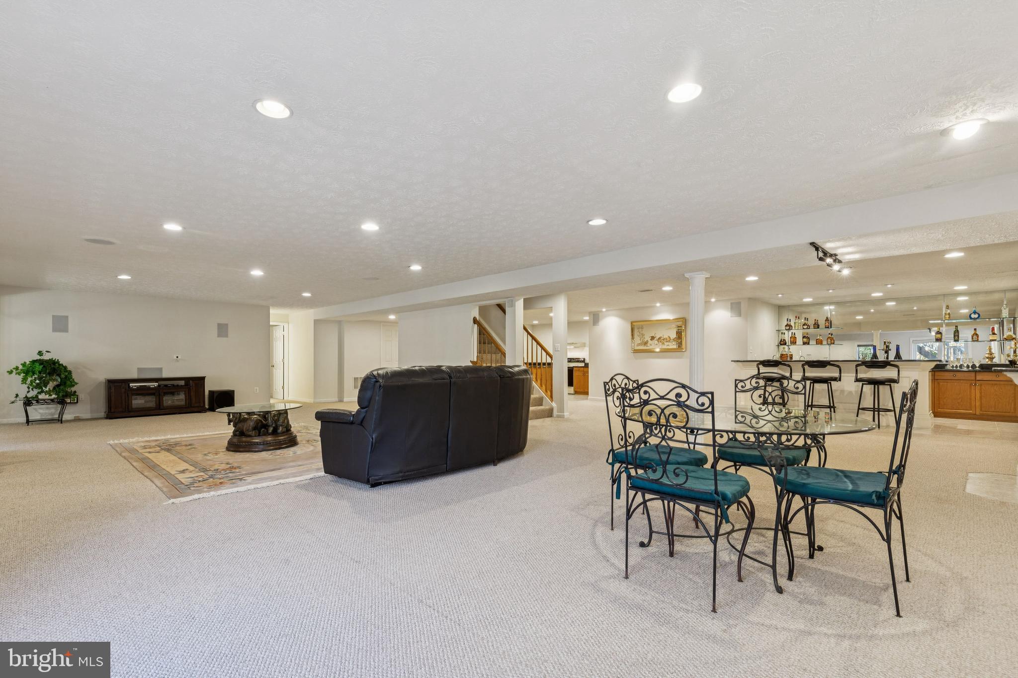 CROSSPOINTE - Residential