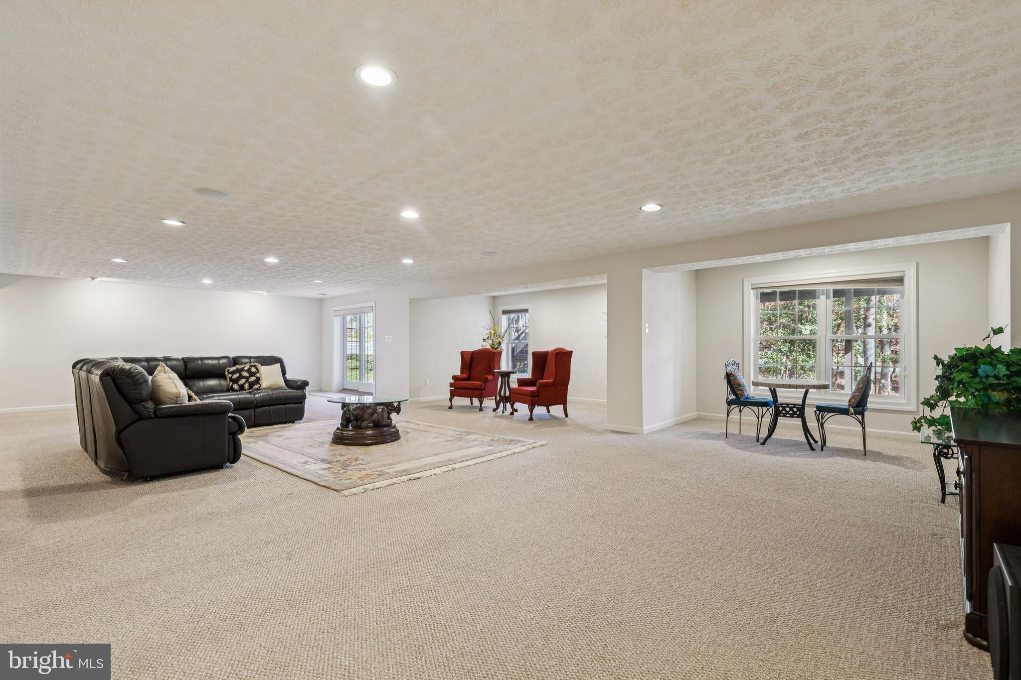 CROSSPOINTE - Residential