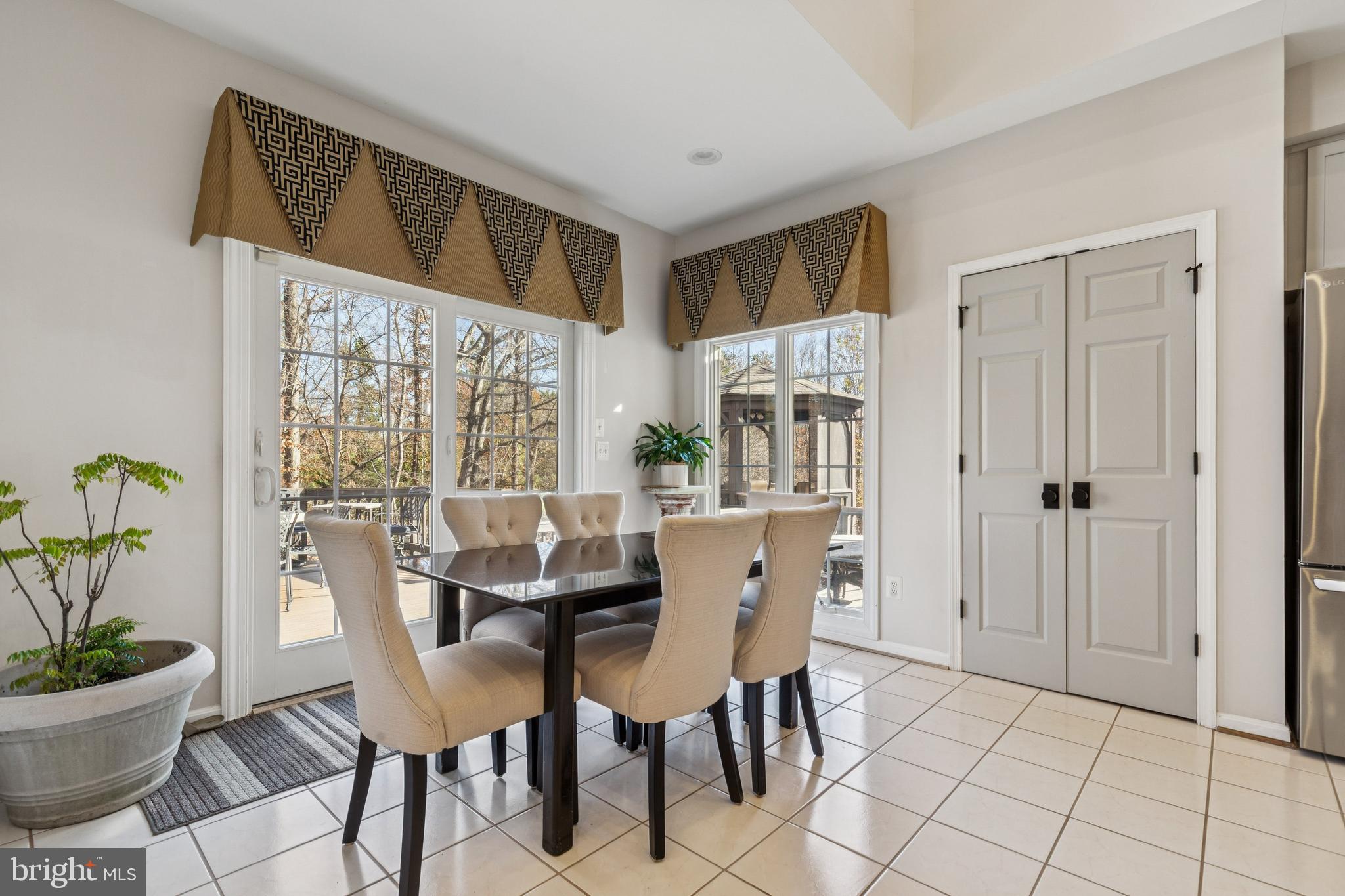 CROSSPOINTE - Residential