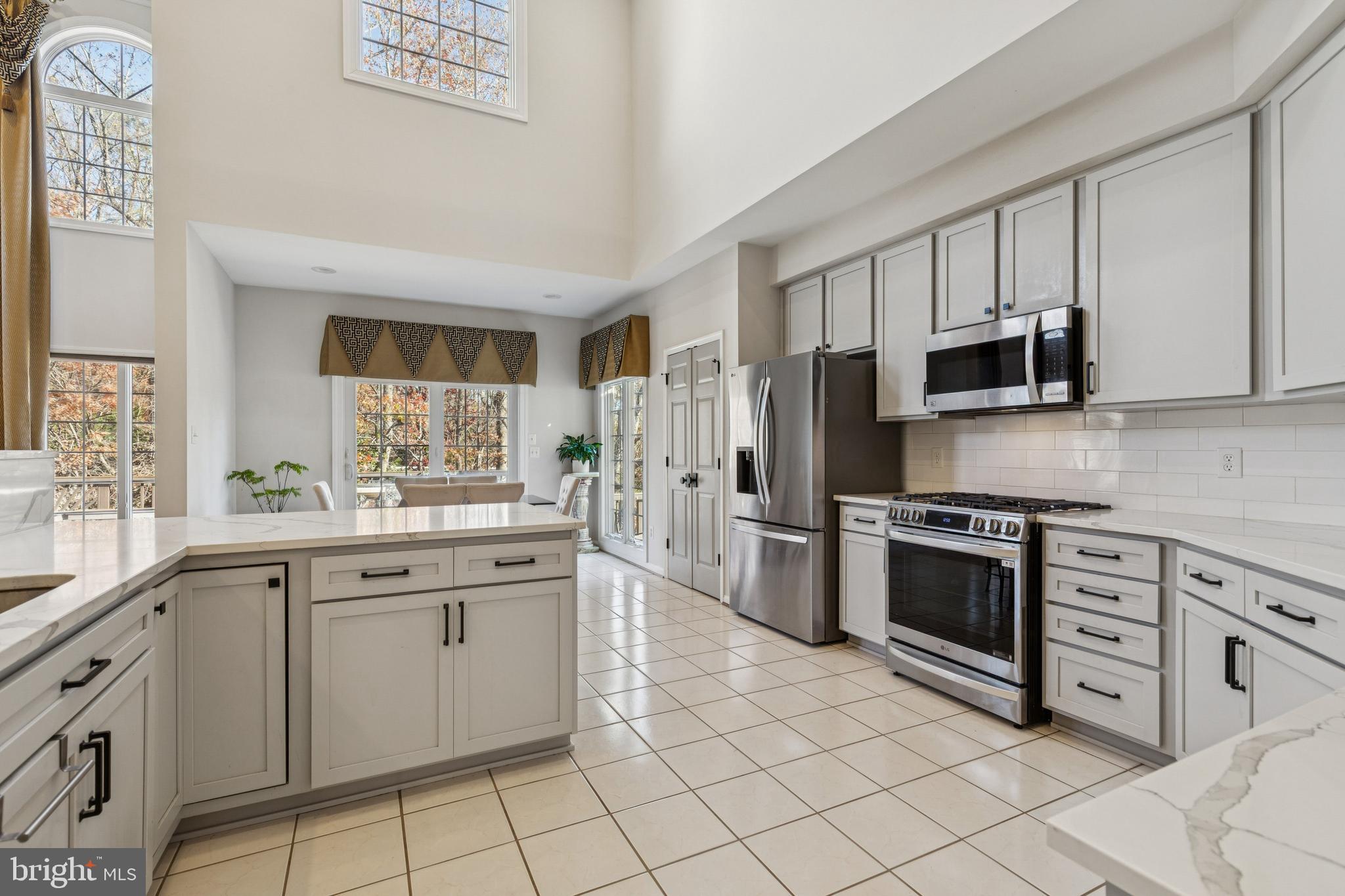 CROSSPOINTE - Residential