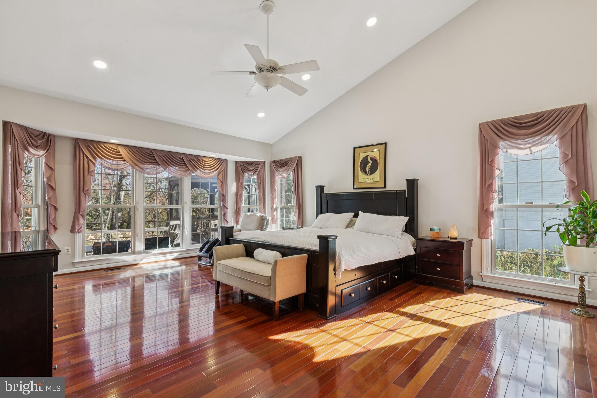 CROSSPOINTE - Residential