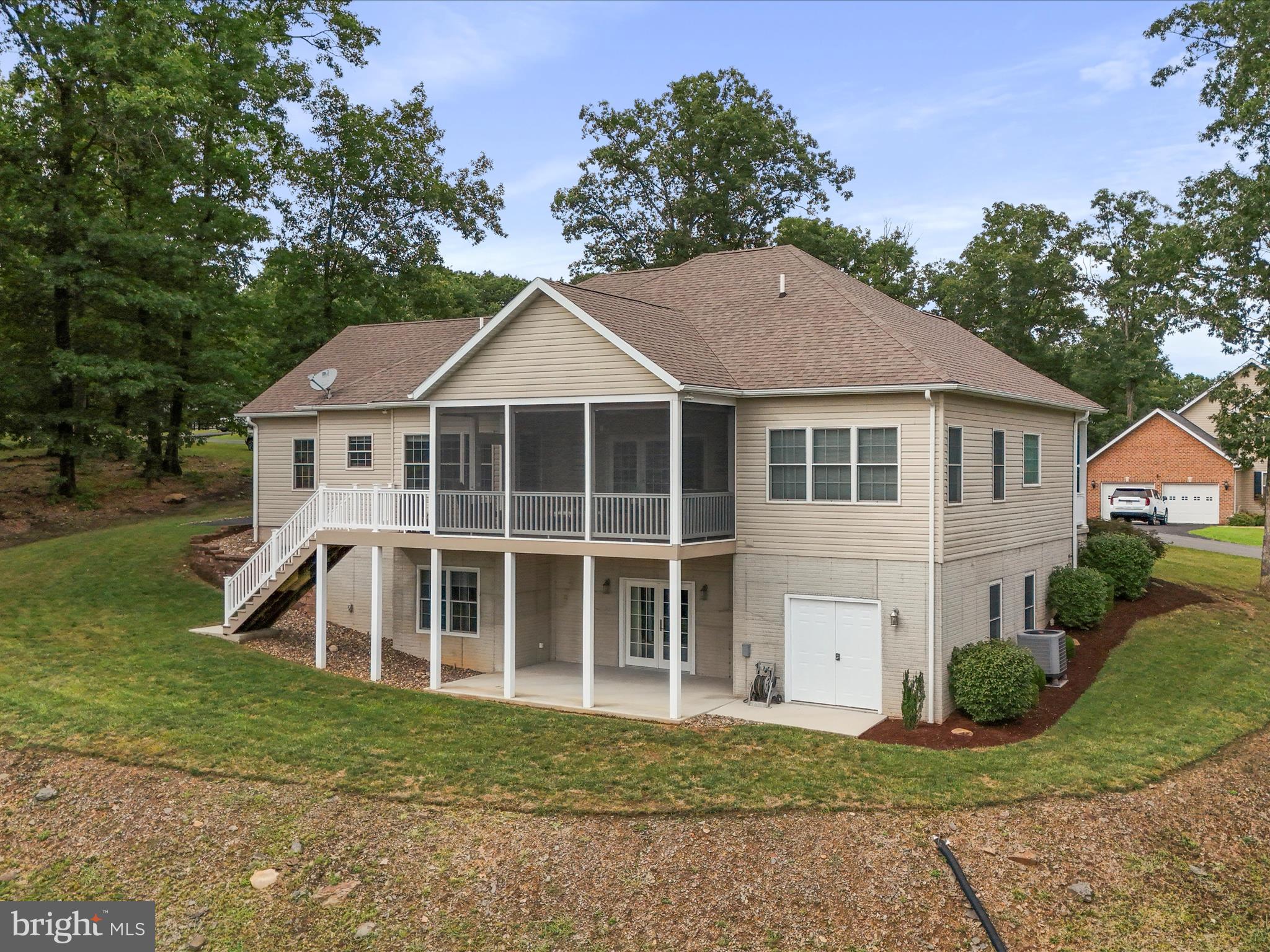 LAKEWOOD - Residential