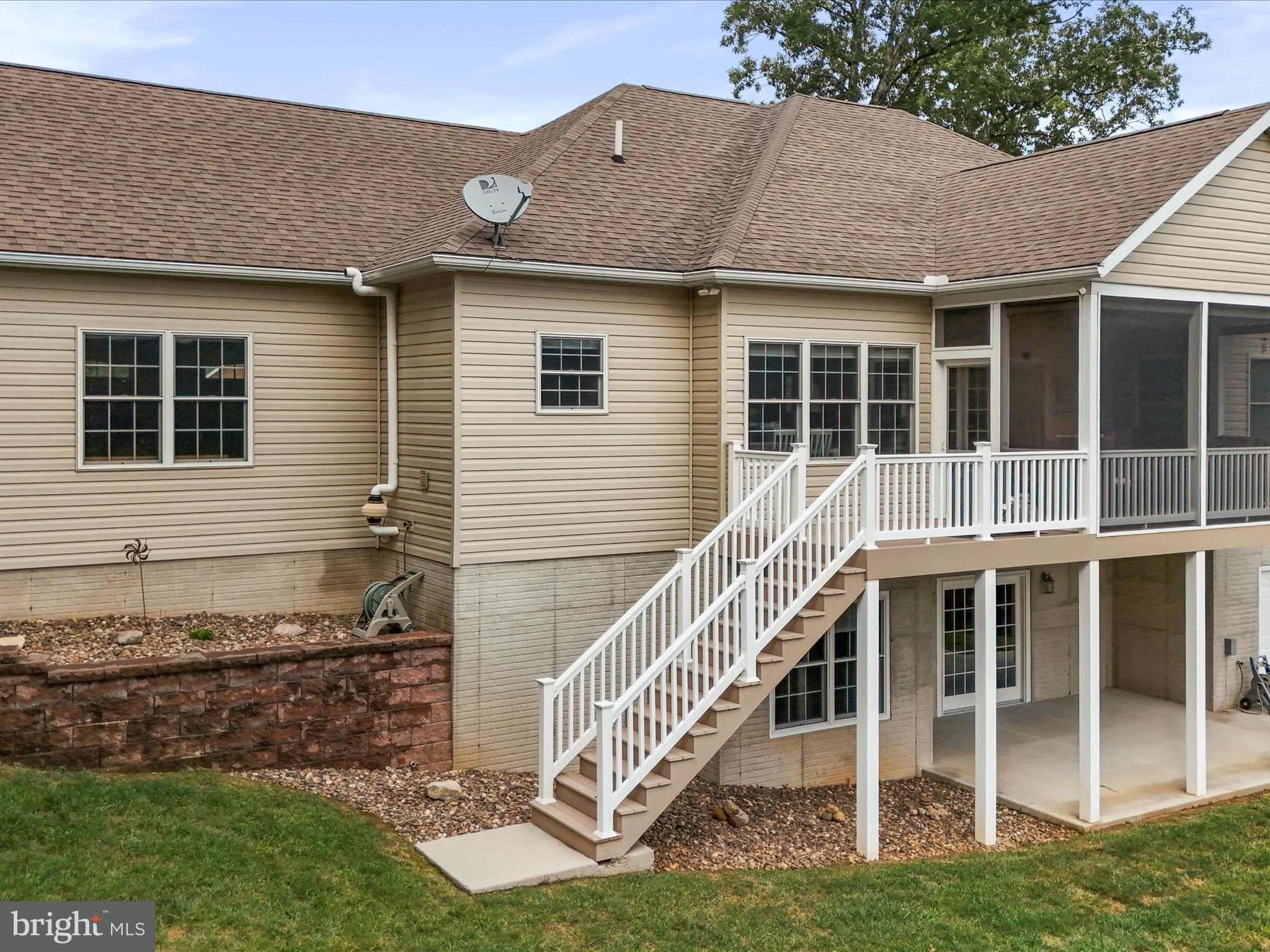 LAKEWOOD - Residential