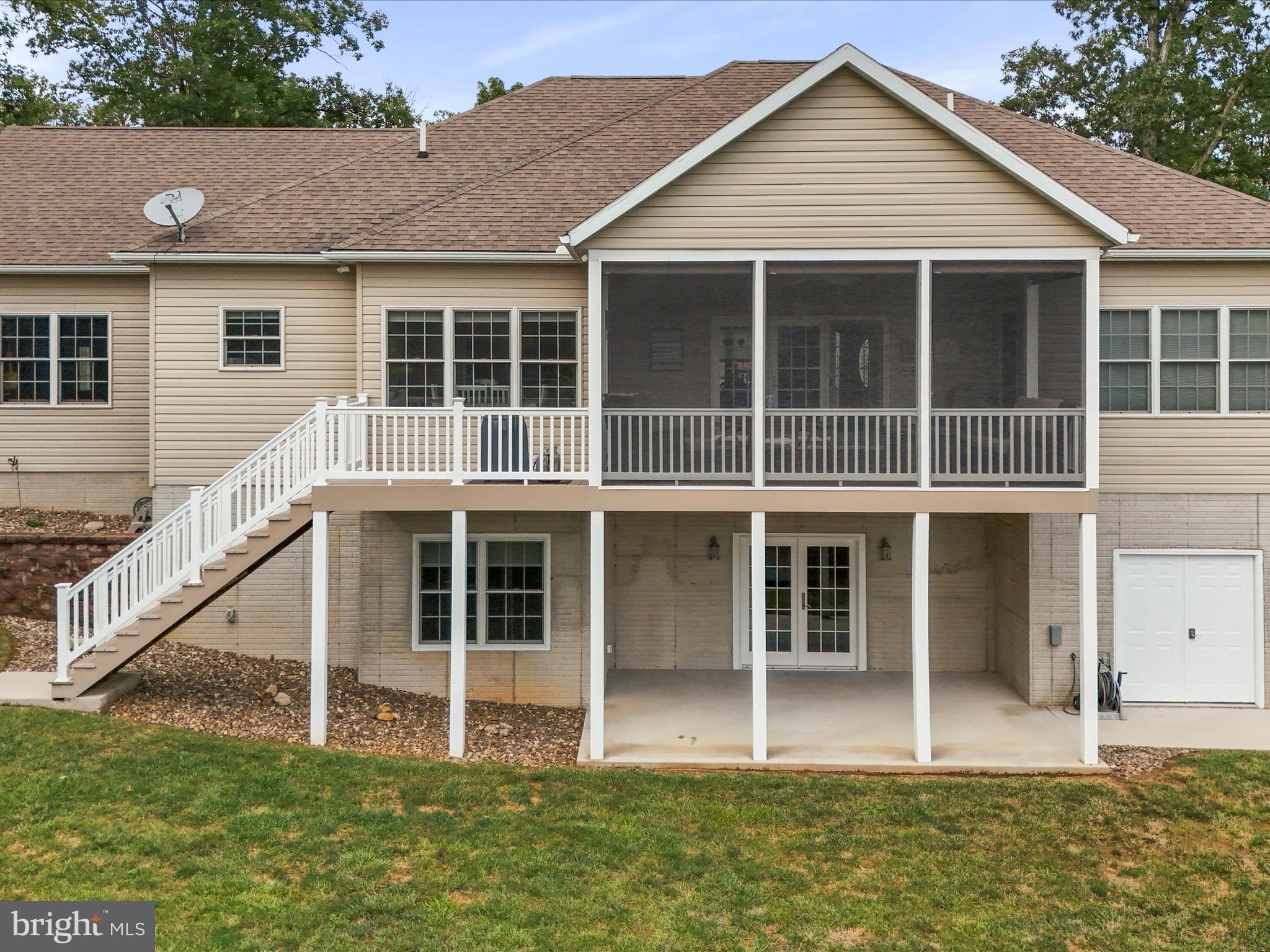 LAKEWOOD - Residential